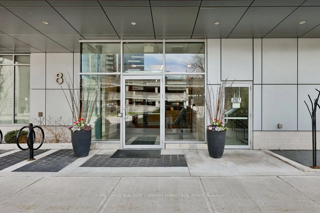 8 Ann Street, #401