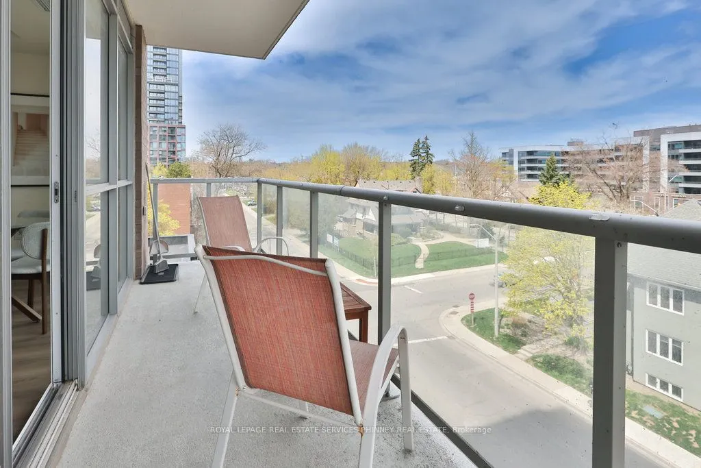 8 Ann Street, #401