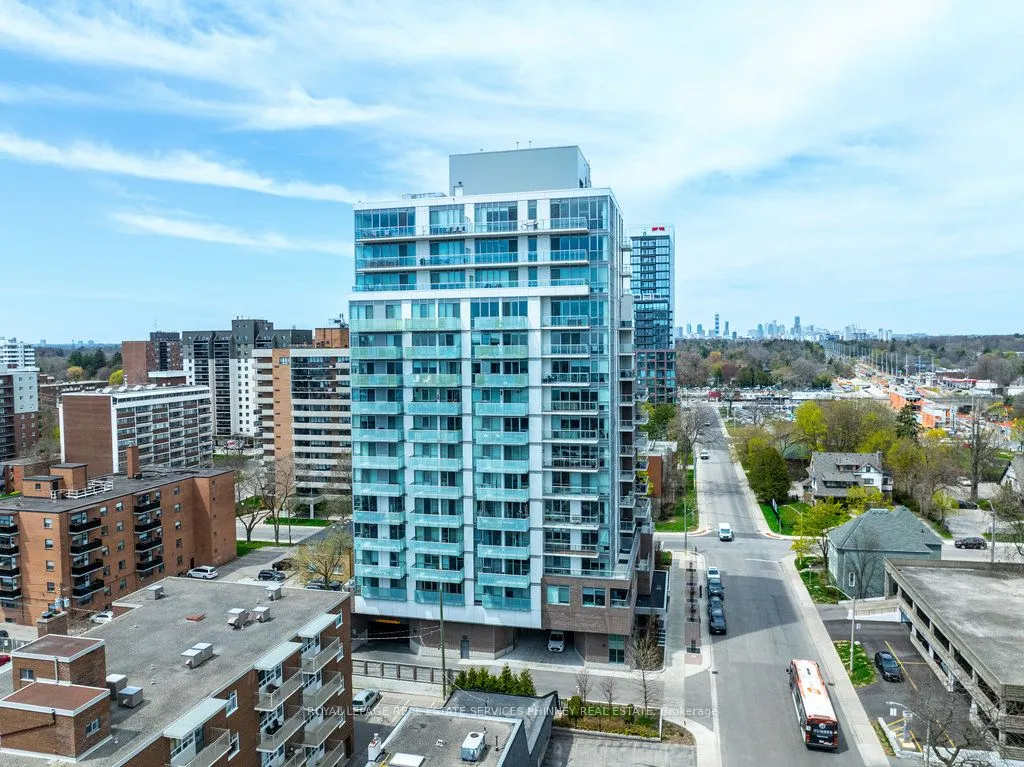 8 Ann Street, #401