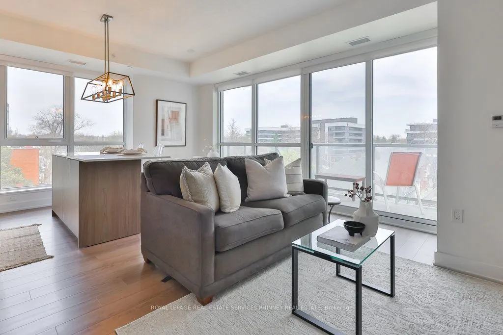 8 Ann Street, #401