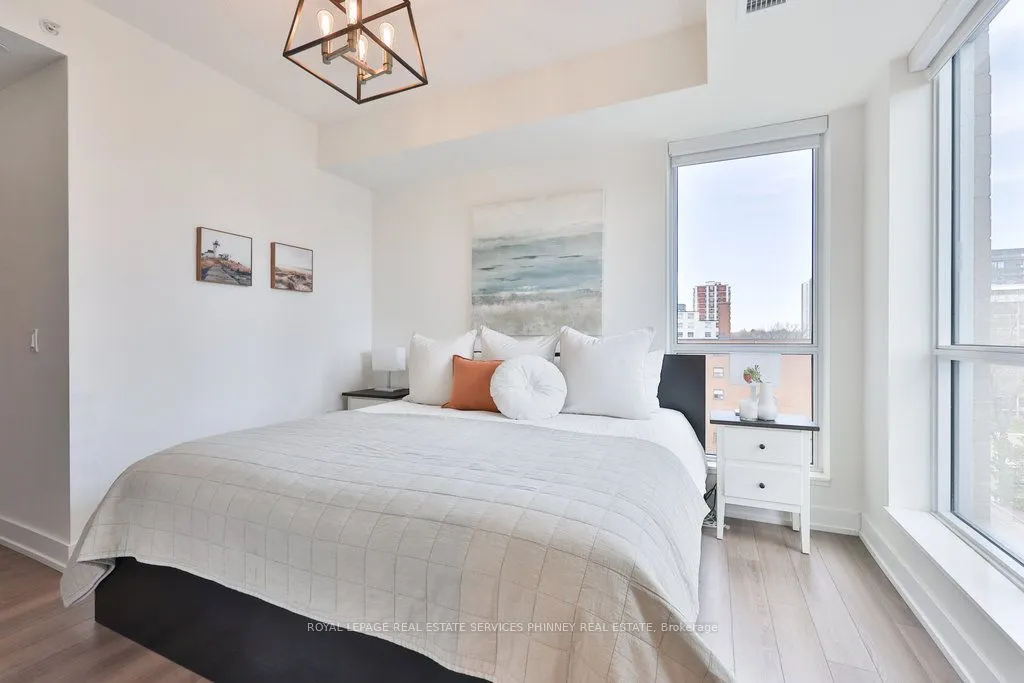 8 Ann Street, #401