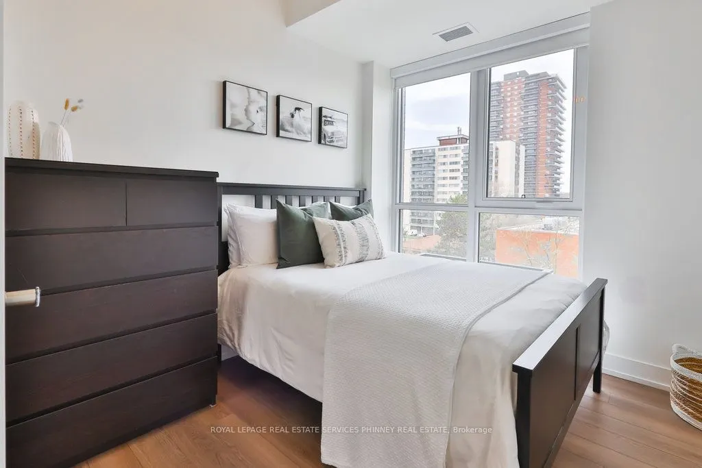 8 Ann Street, #401