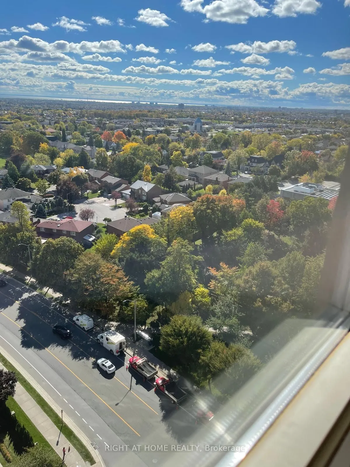 285 Enfield Place, #2004