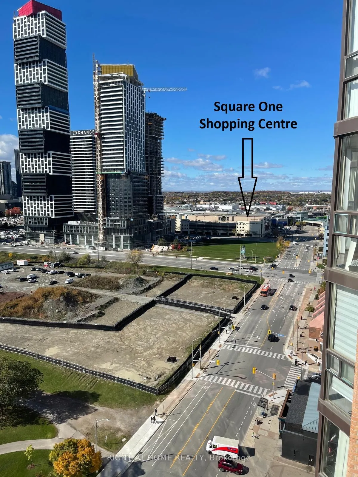 285 Enfield Place, #2004