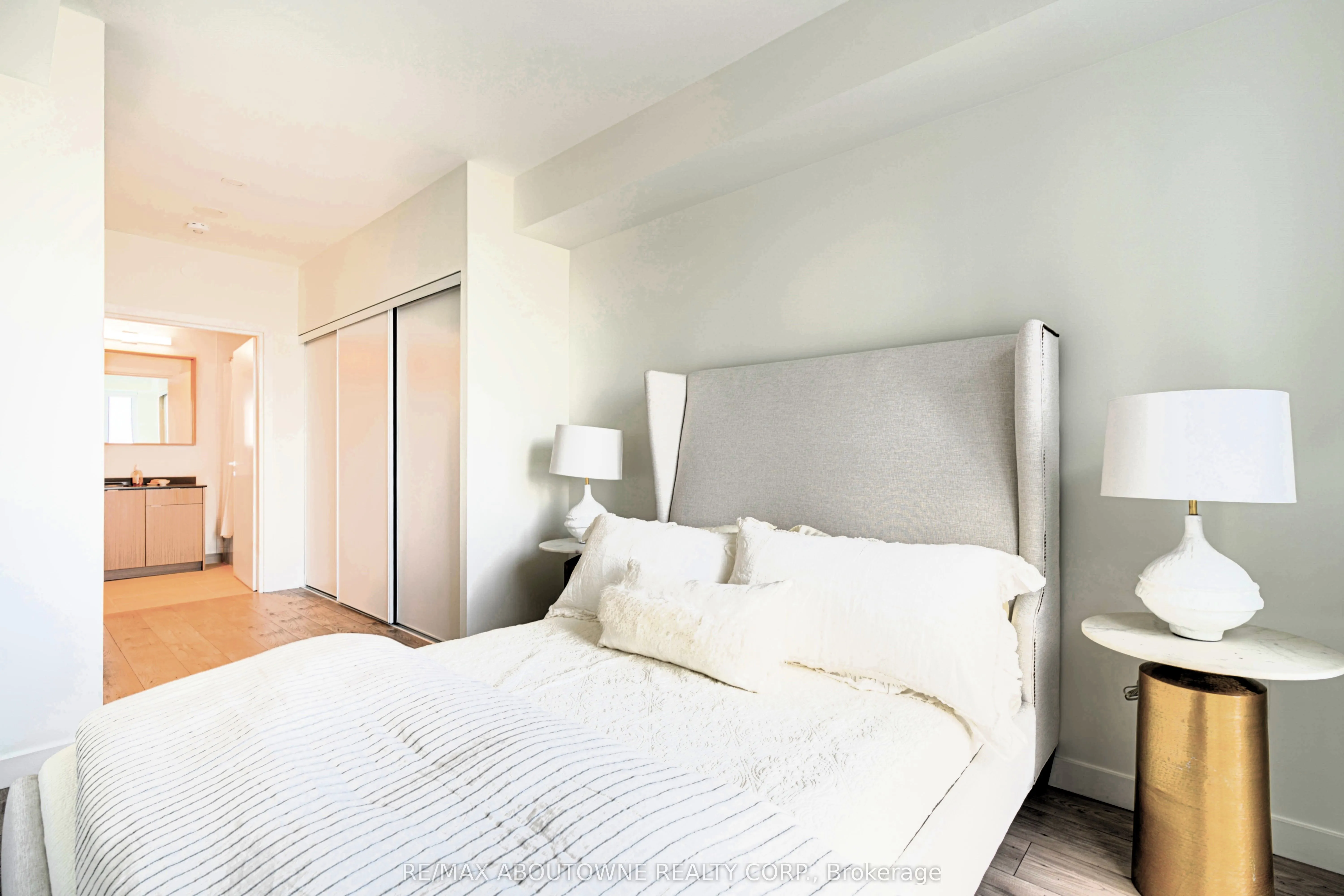 133 Bronte Road, #B0710