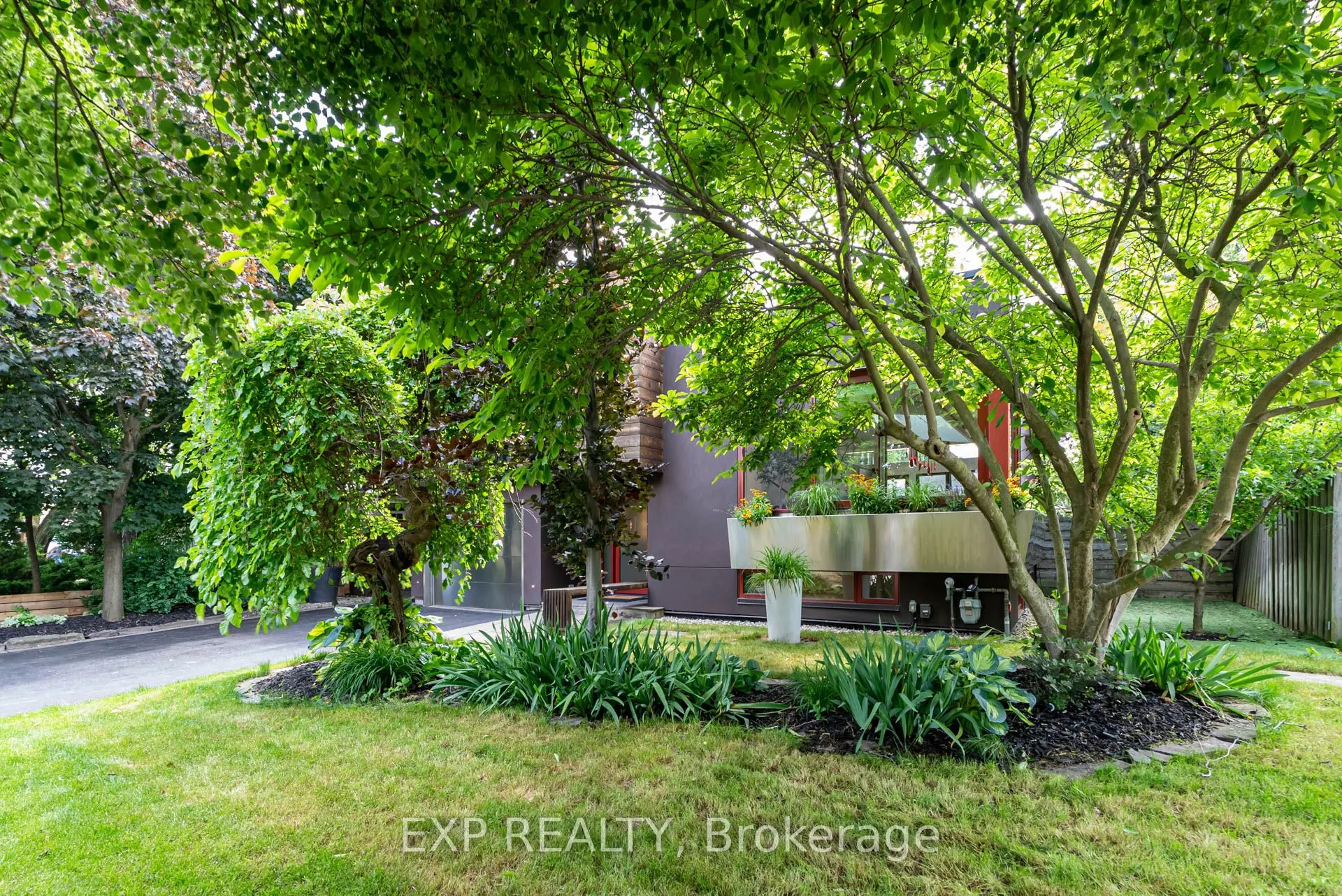26 Richmond Drive