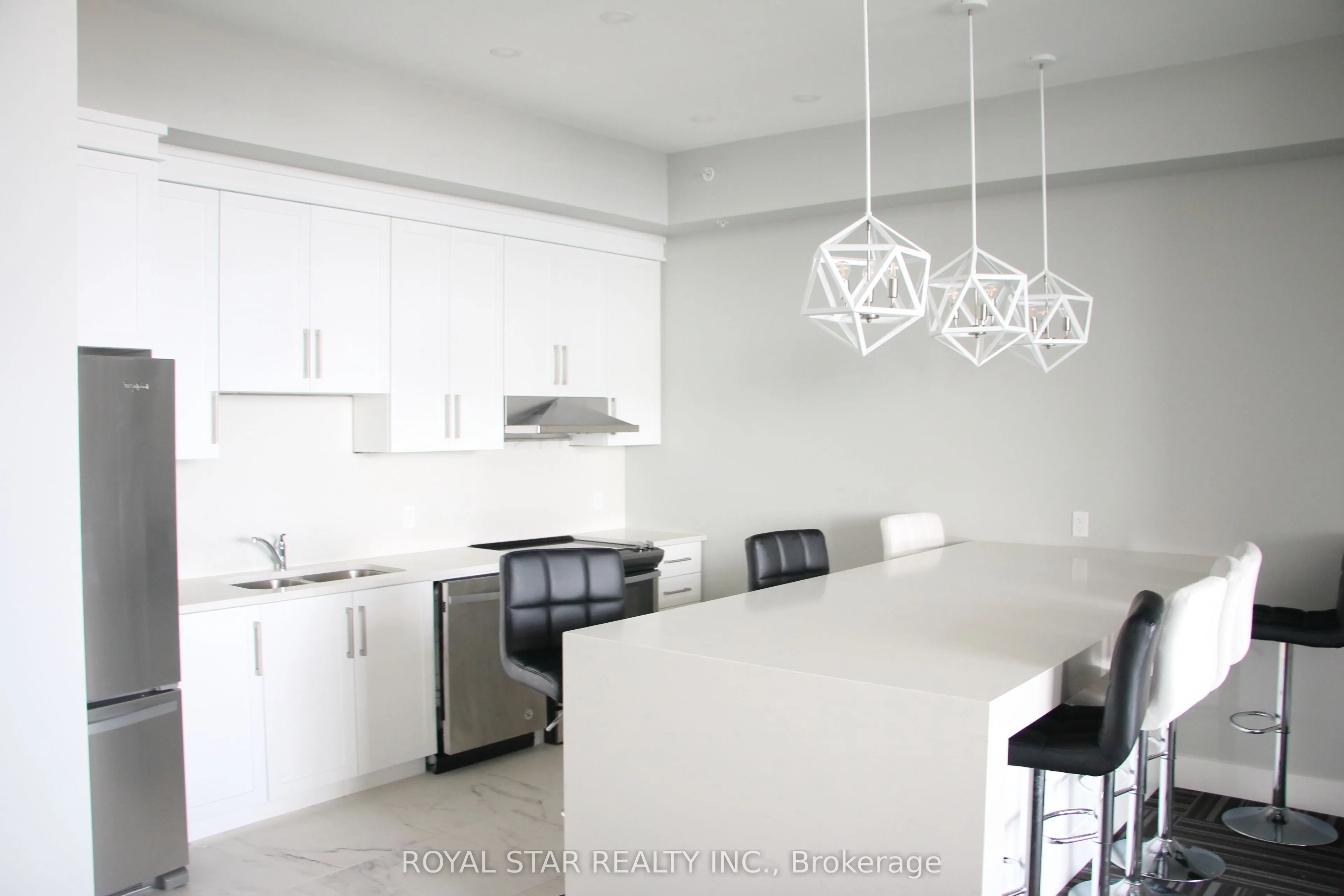 650 Sauve Street, #410