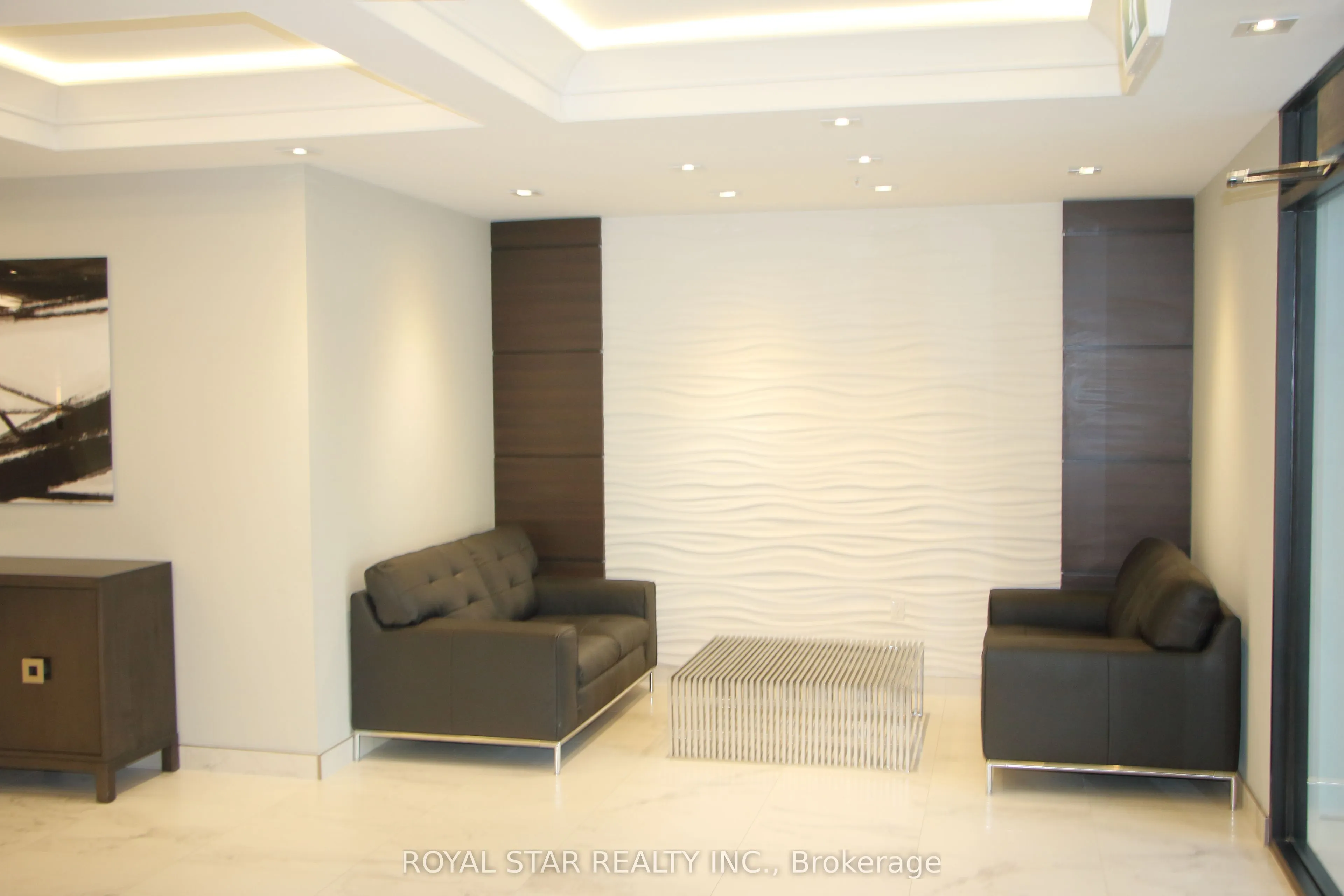 650 Sauve Street, #410