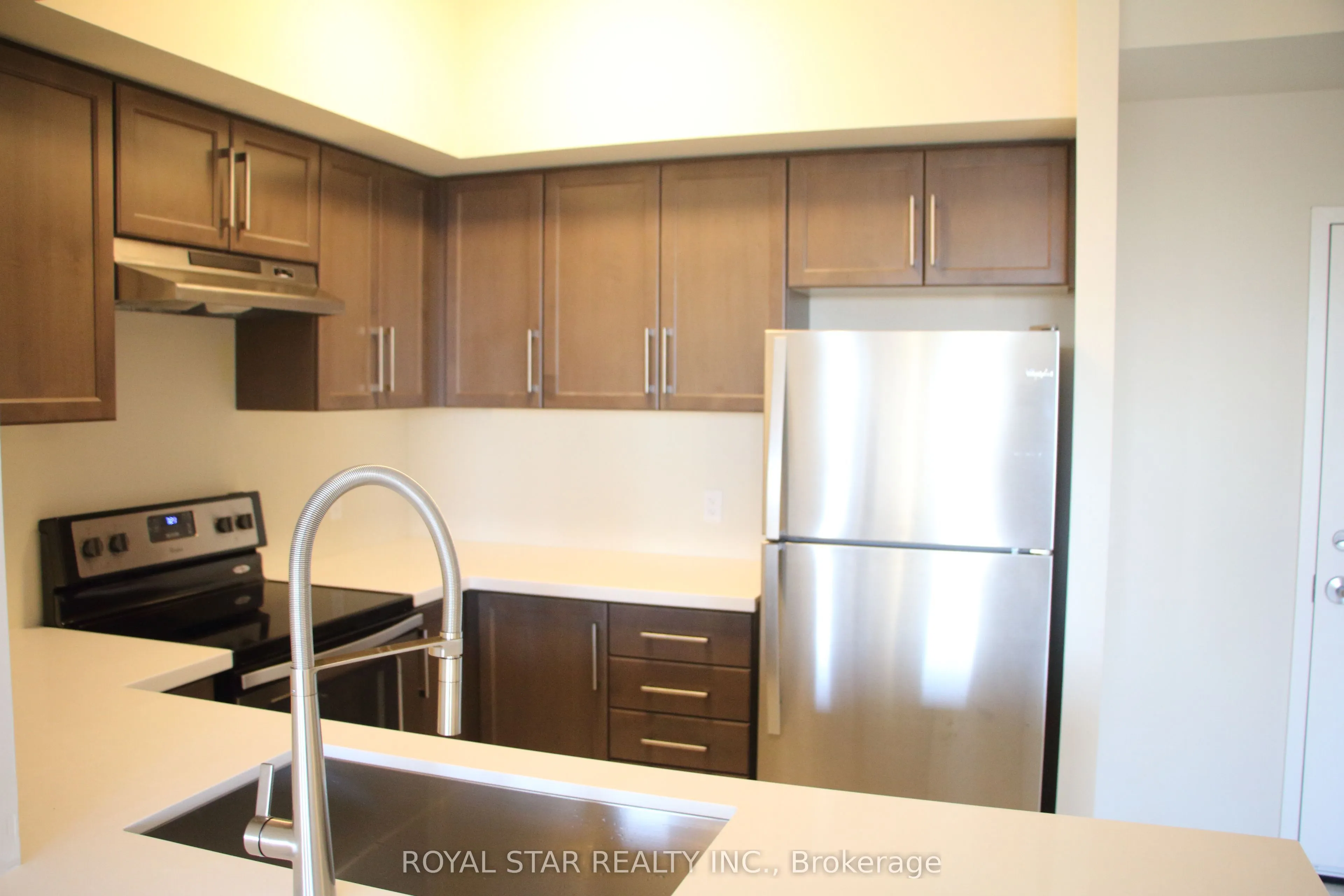 650 Sauve Street, #410