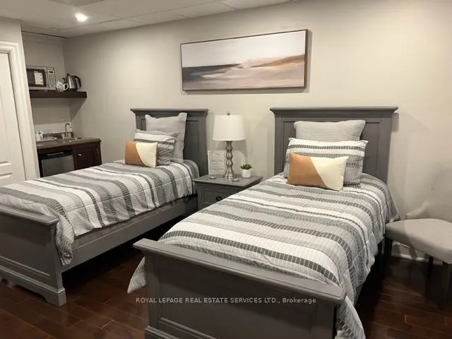 5340 Lakeshore Road, #406