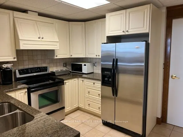 5340 Lakeshore Road, #406