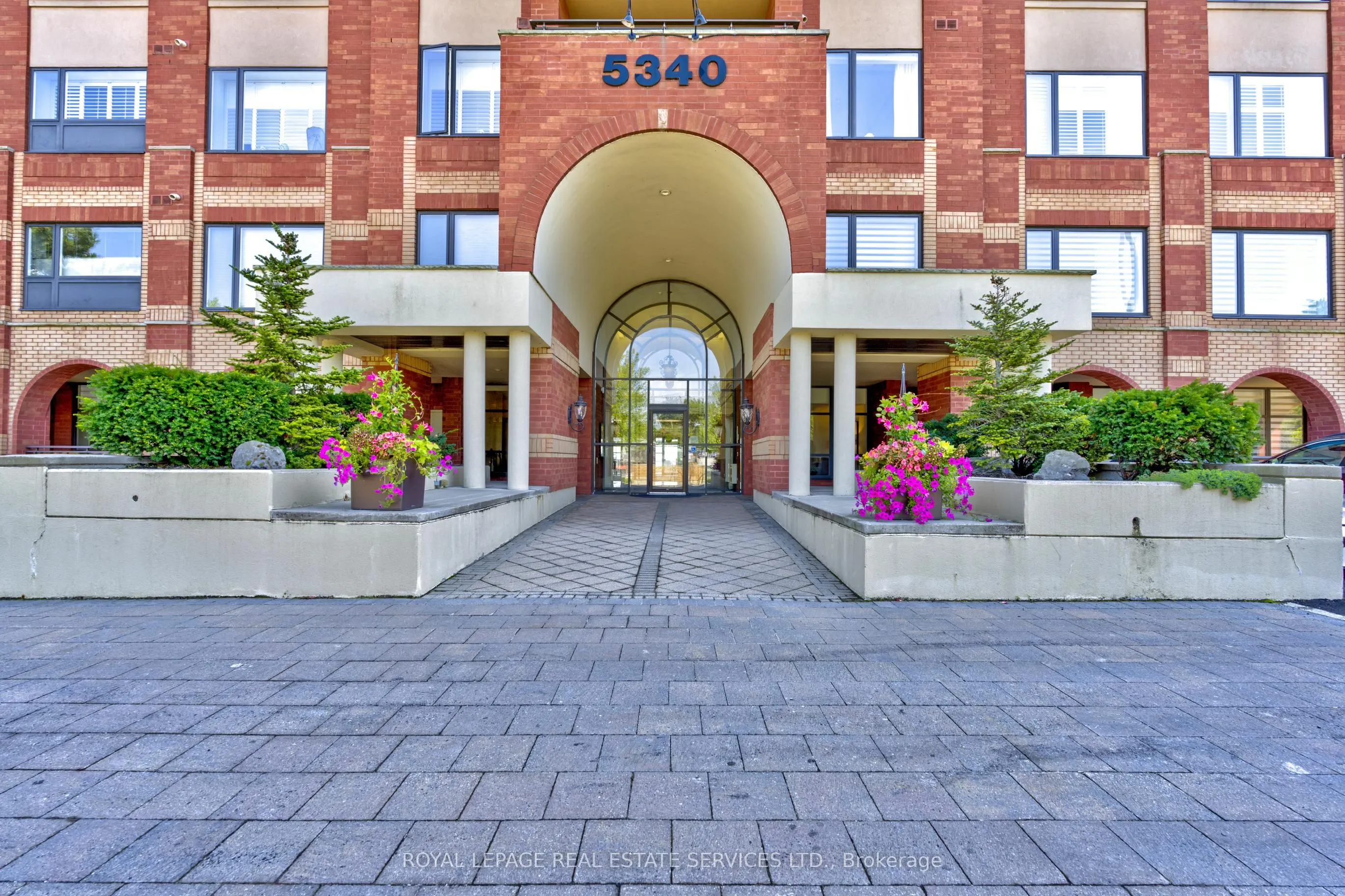 5340 Lakeshore Road, #406