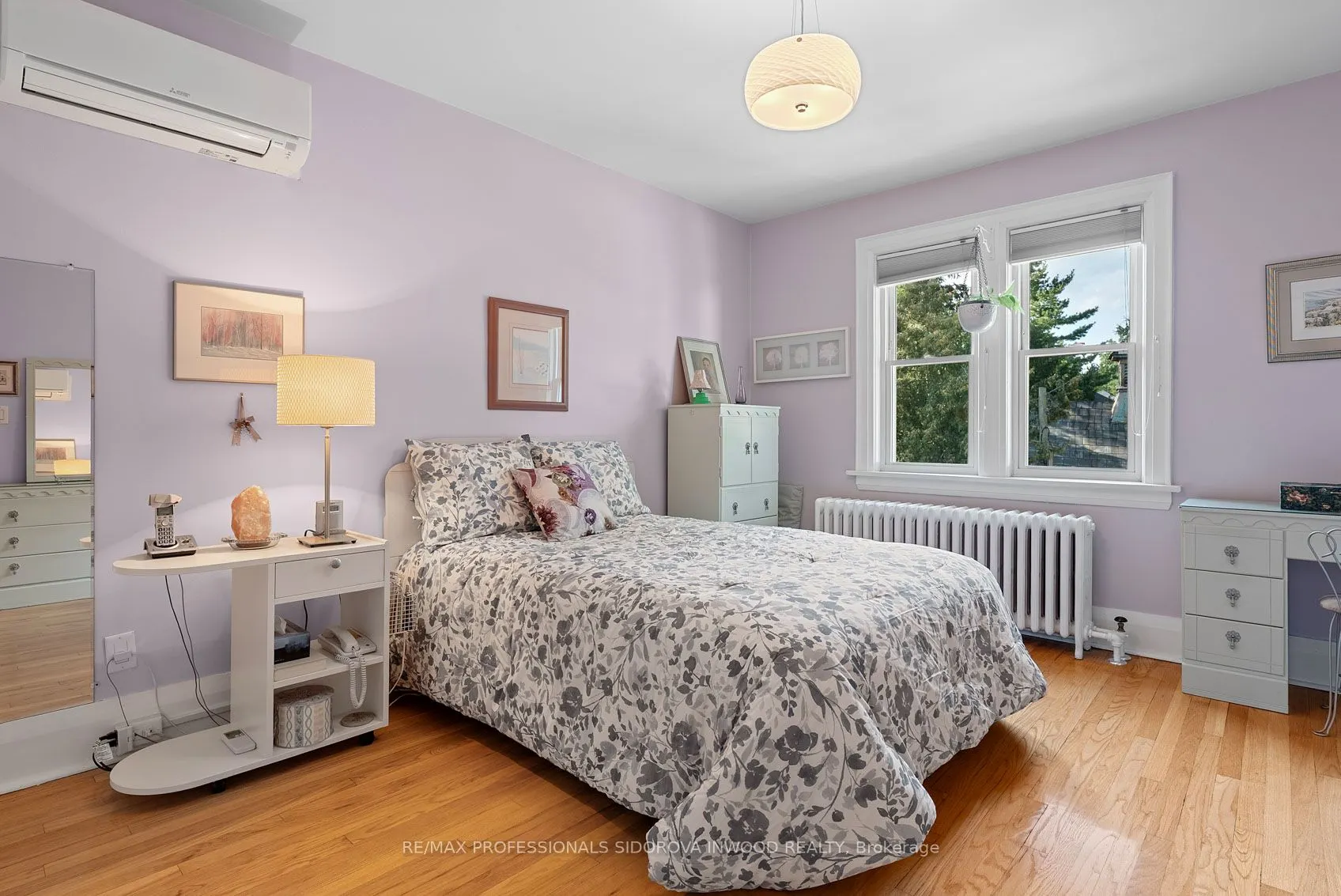 96 Evelyn Crescent