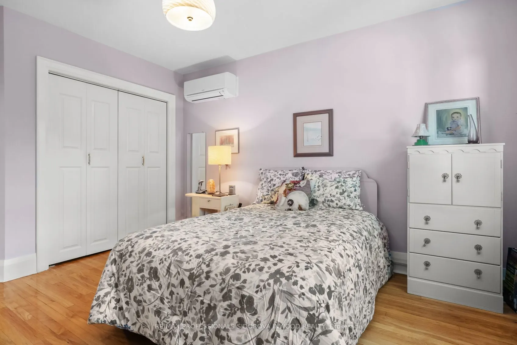 96 Evelyn Crescent