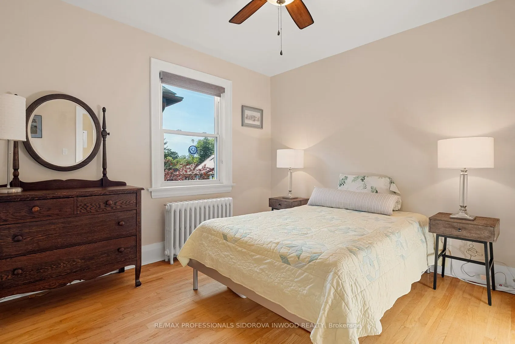 96 Evelyn Crescent
