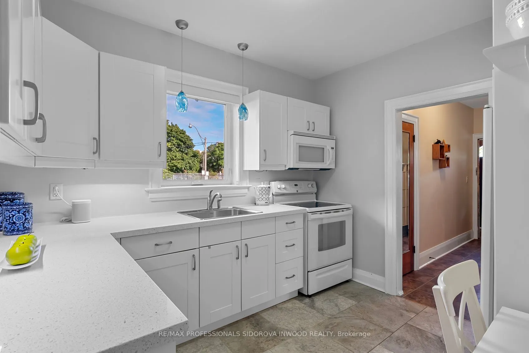 96 Evelyn Crescent