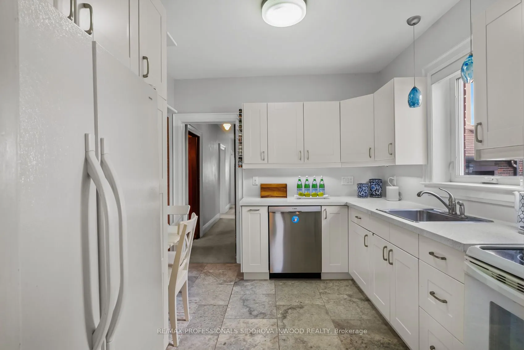 96 Evelyn Crescent