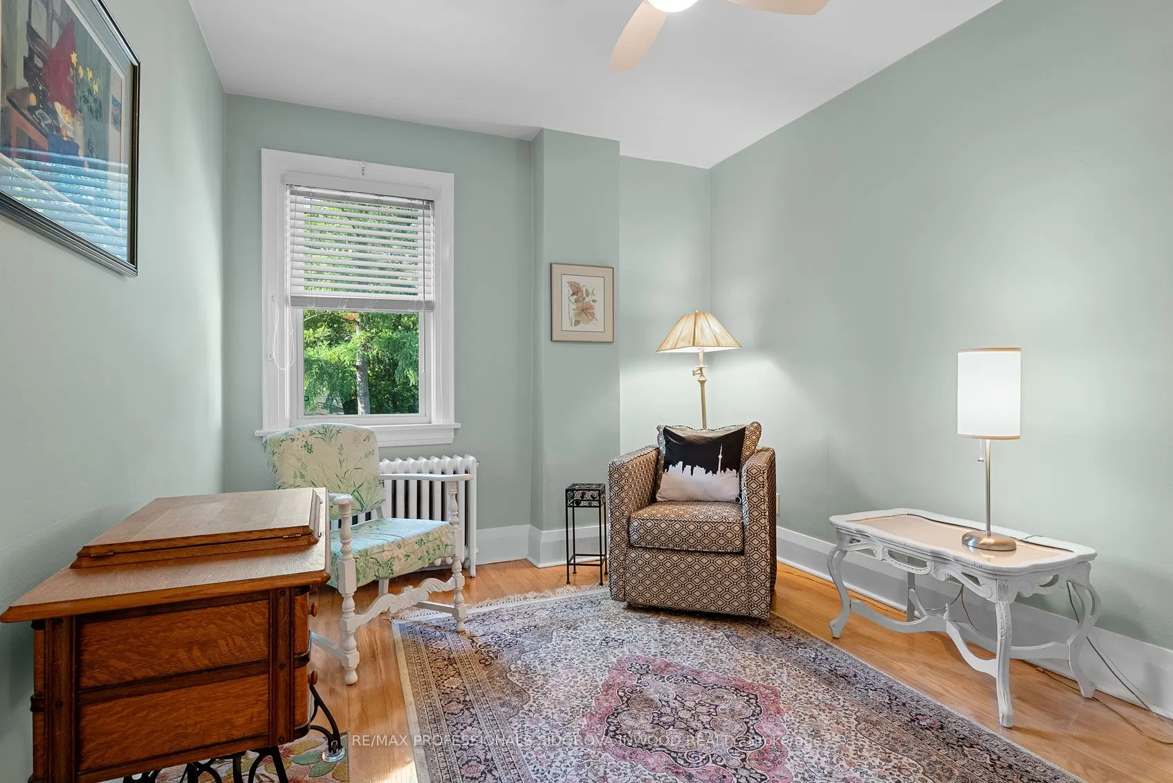96 Evelyn Crescent