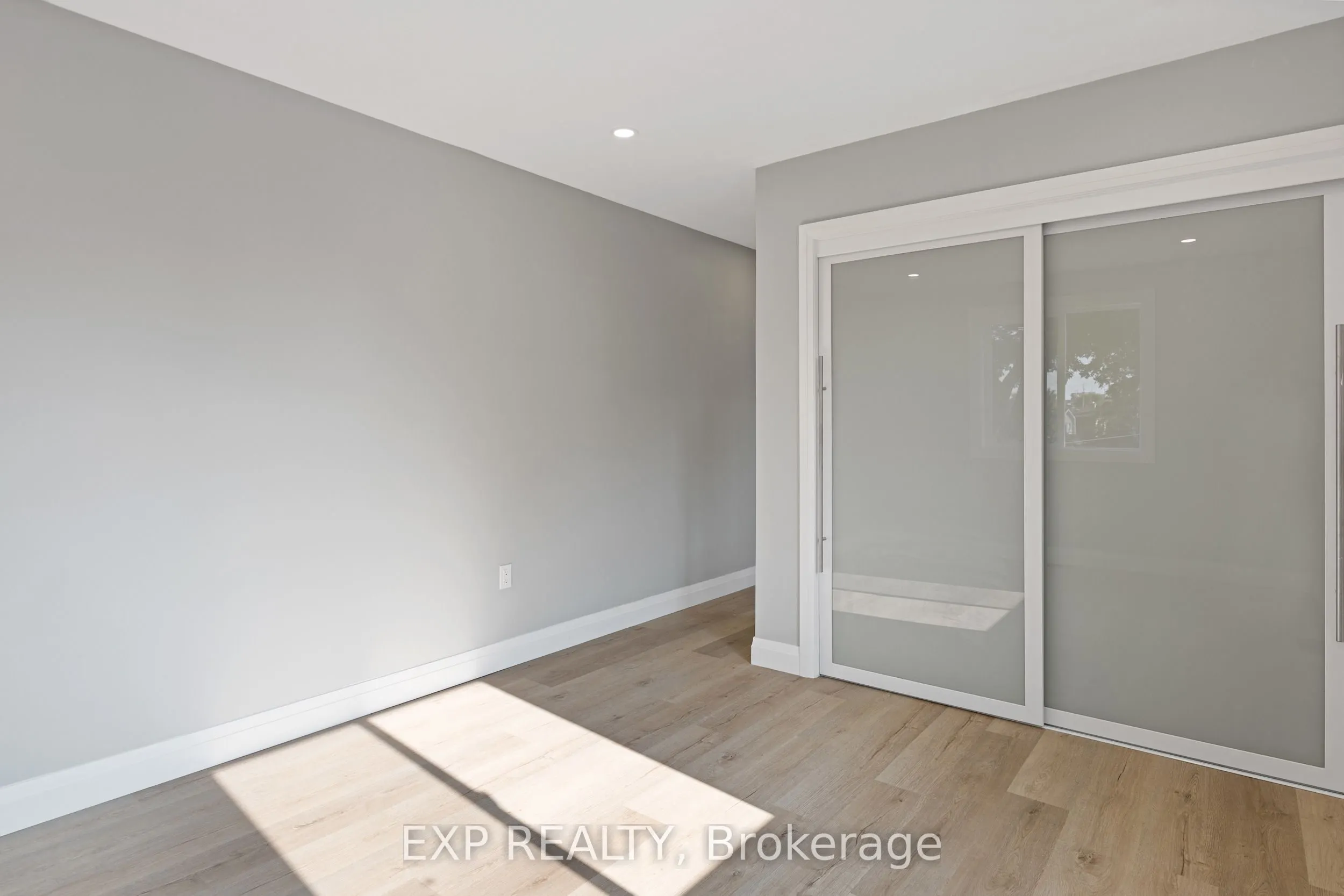 15 Eileen Avenue