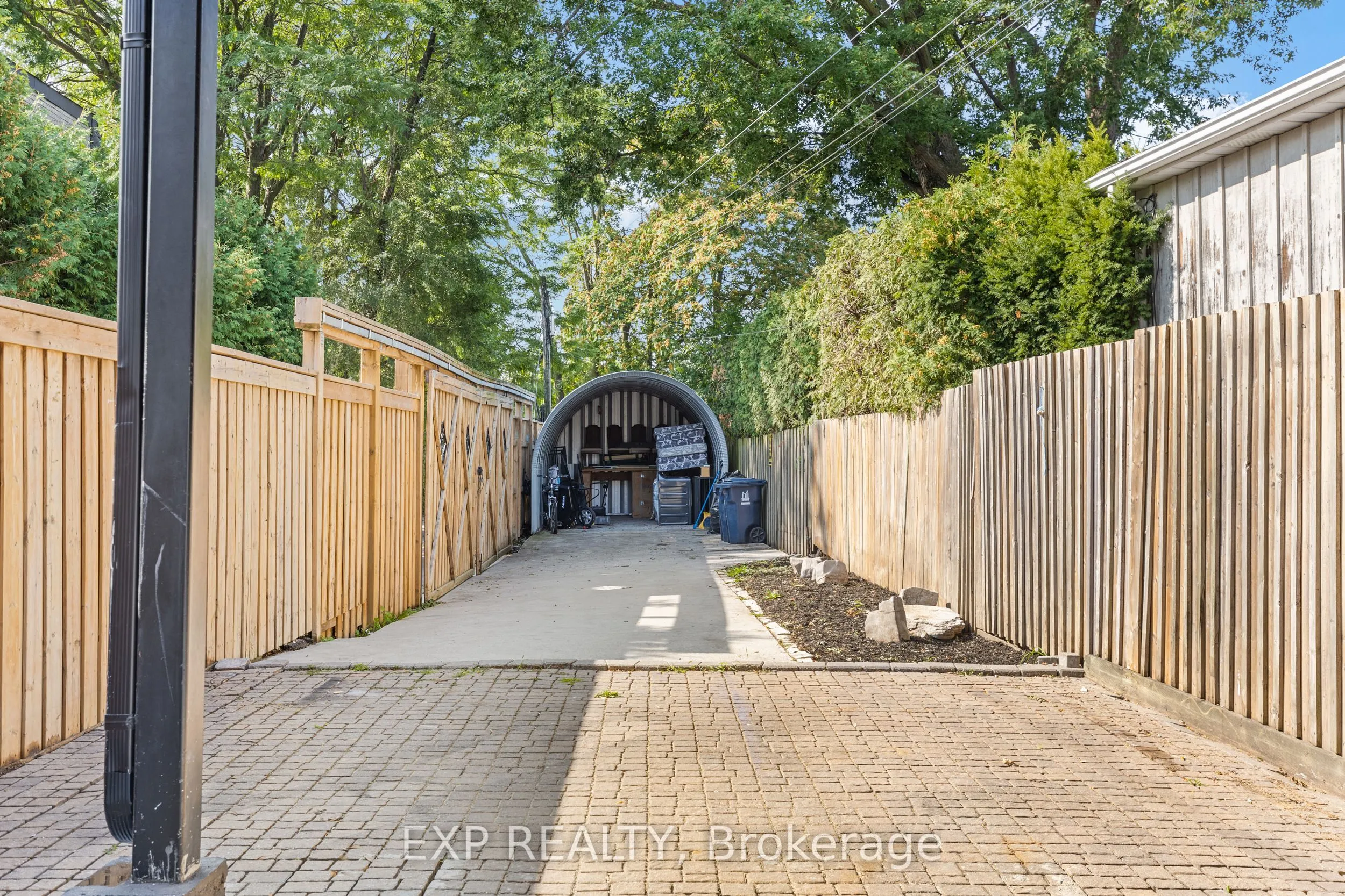 15 Eileen Avenue