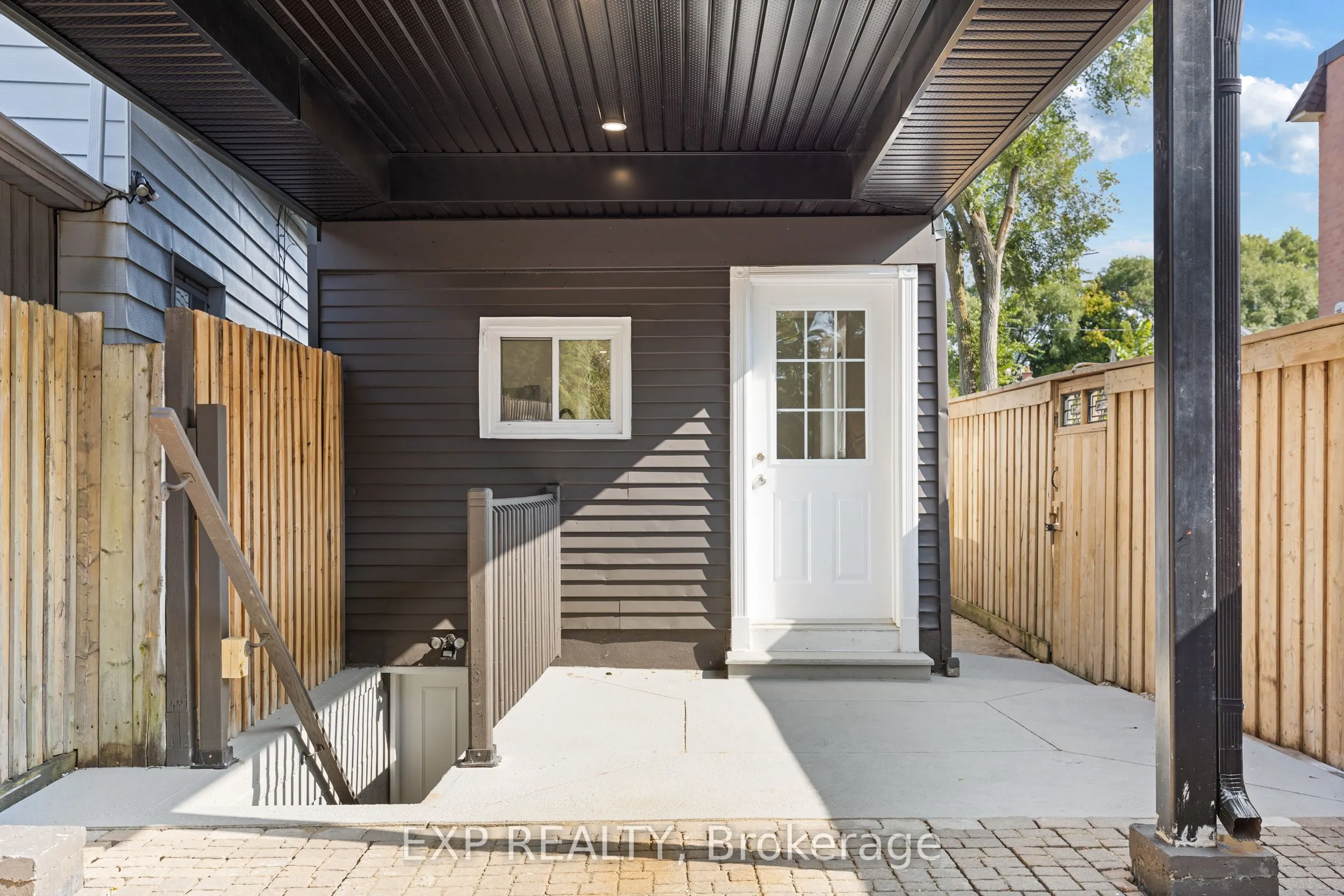 15 Eileen Avenue