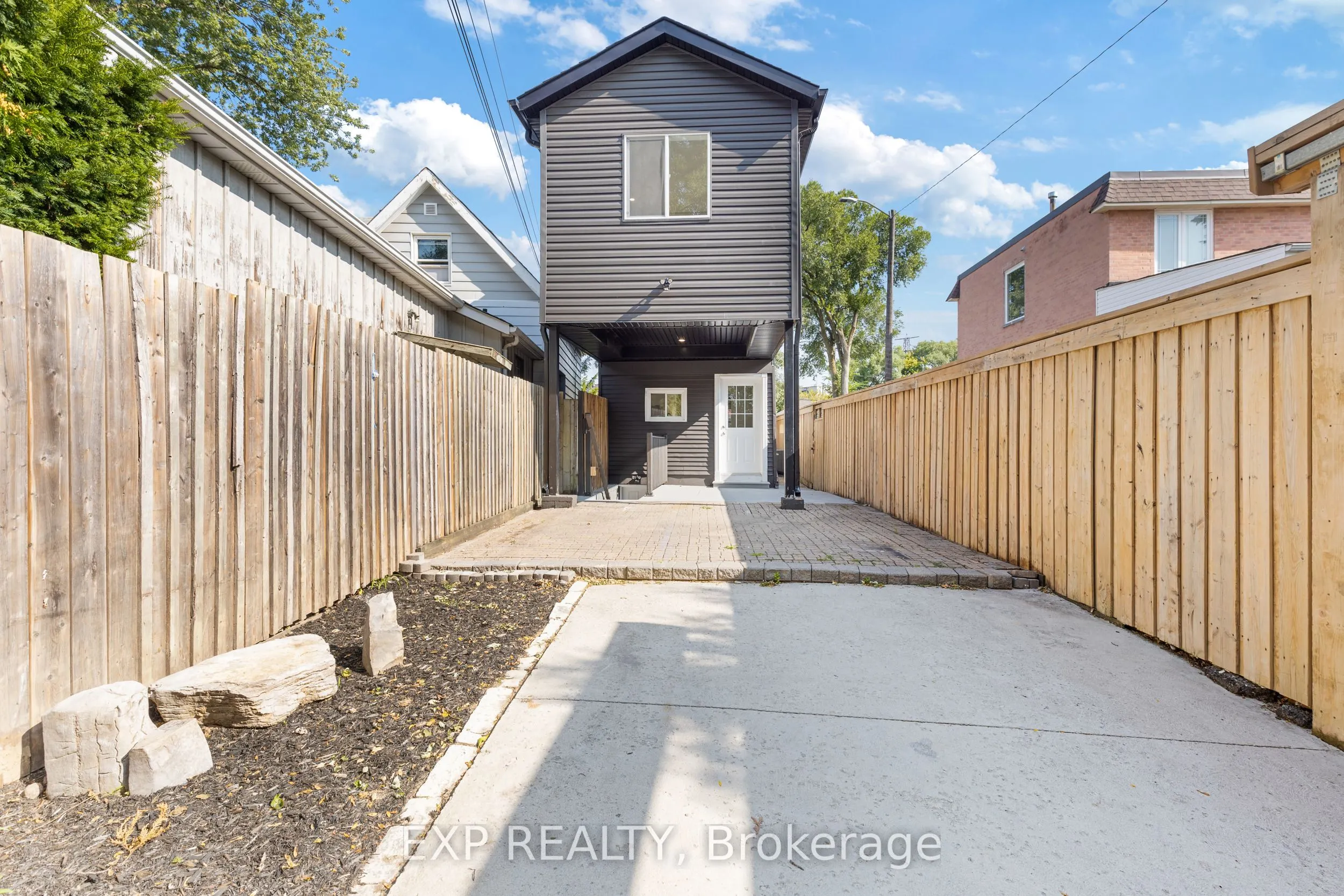 15 Eileen Avenue