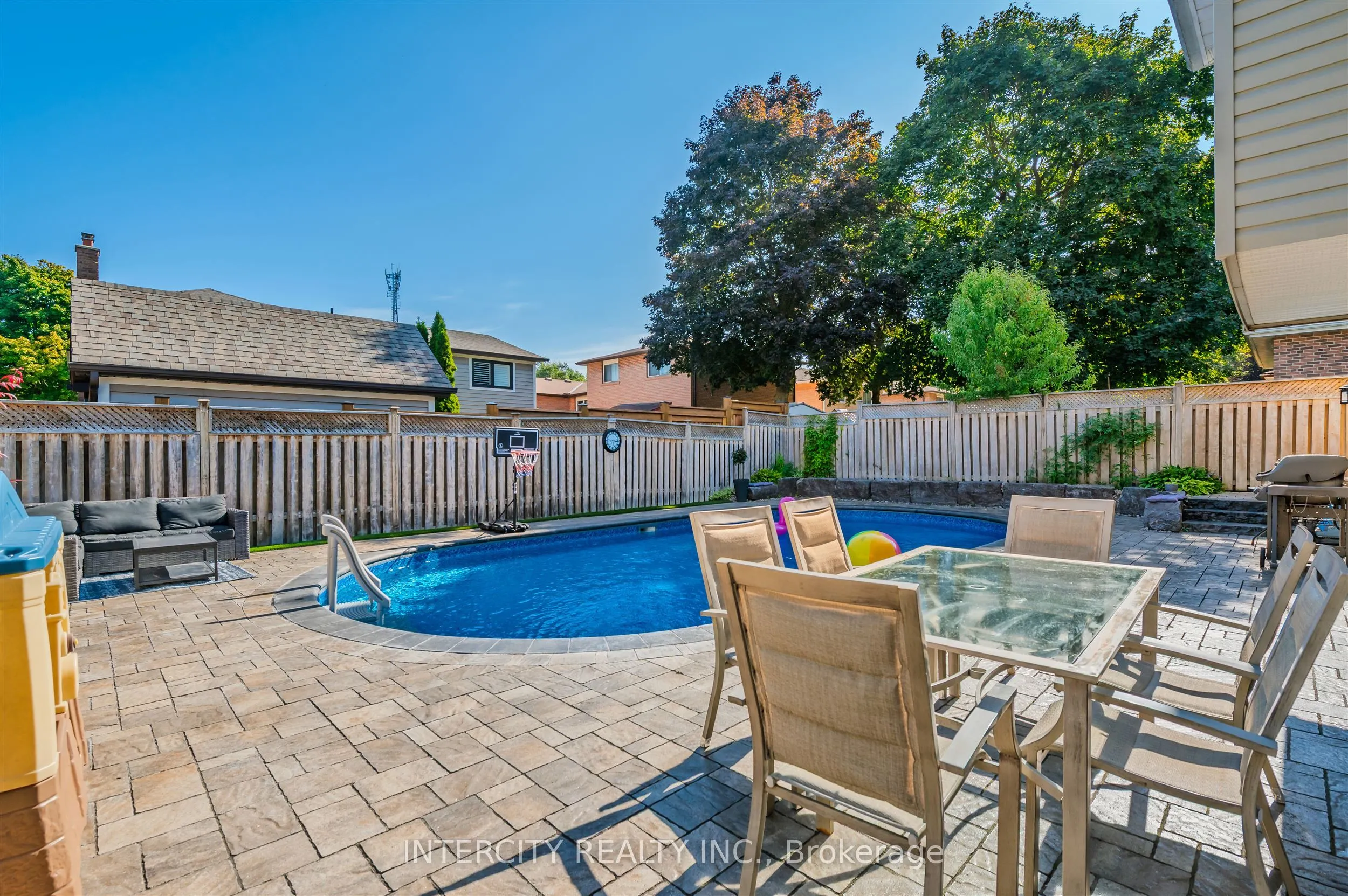146 Connaught Crescent