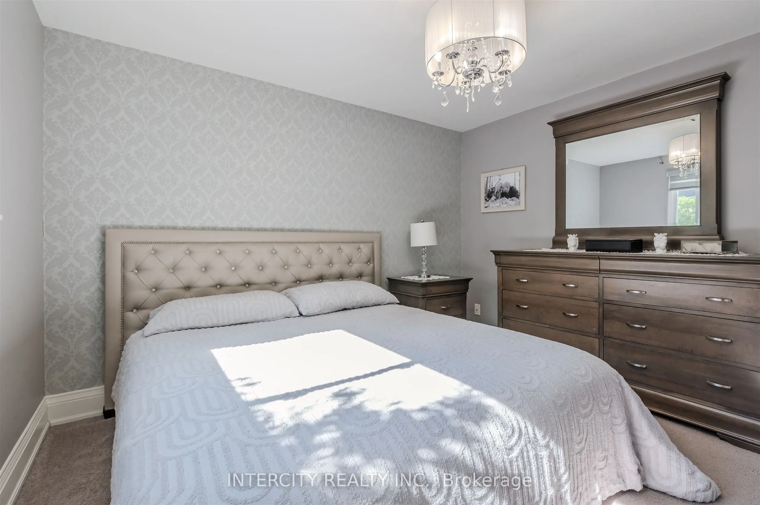 146 Connaught Crescent