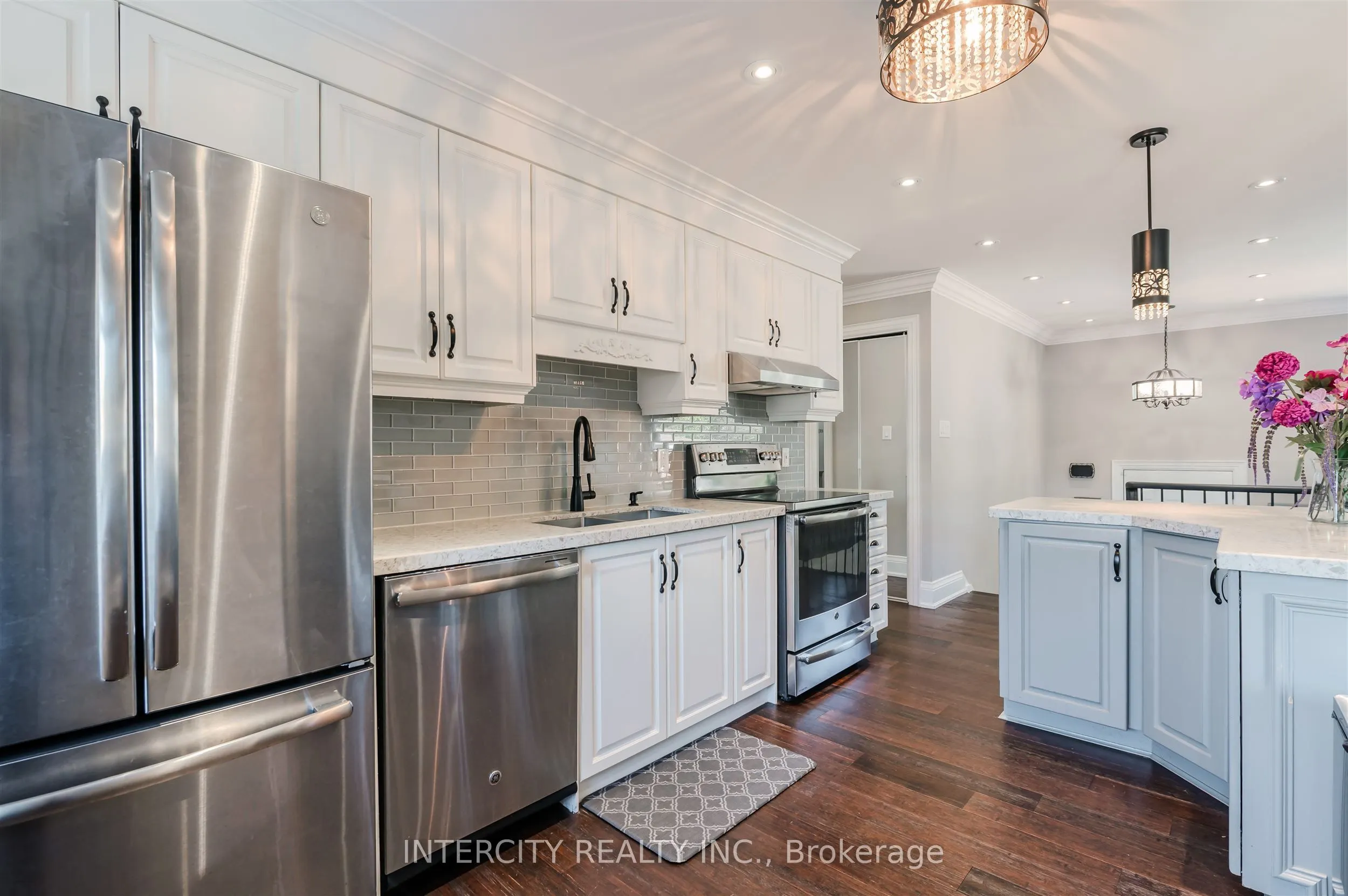 146 Connaught Crescent