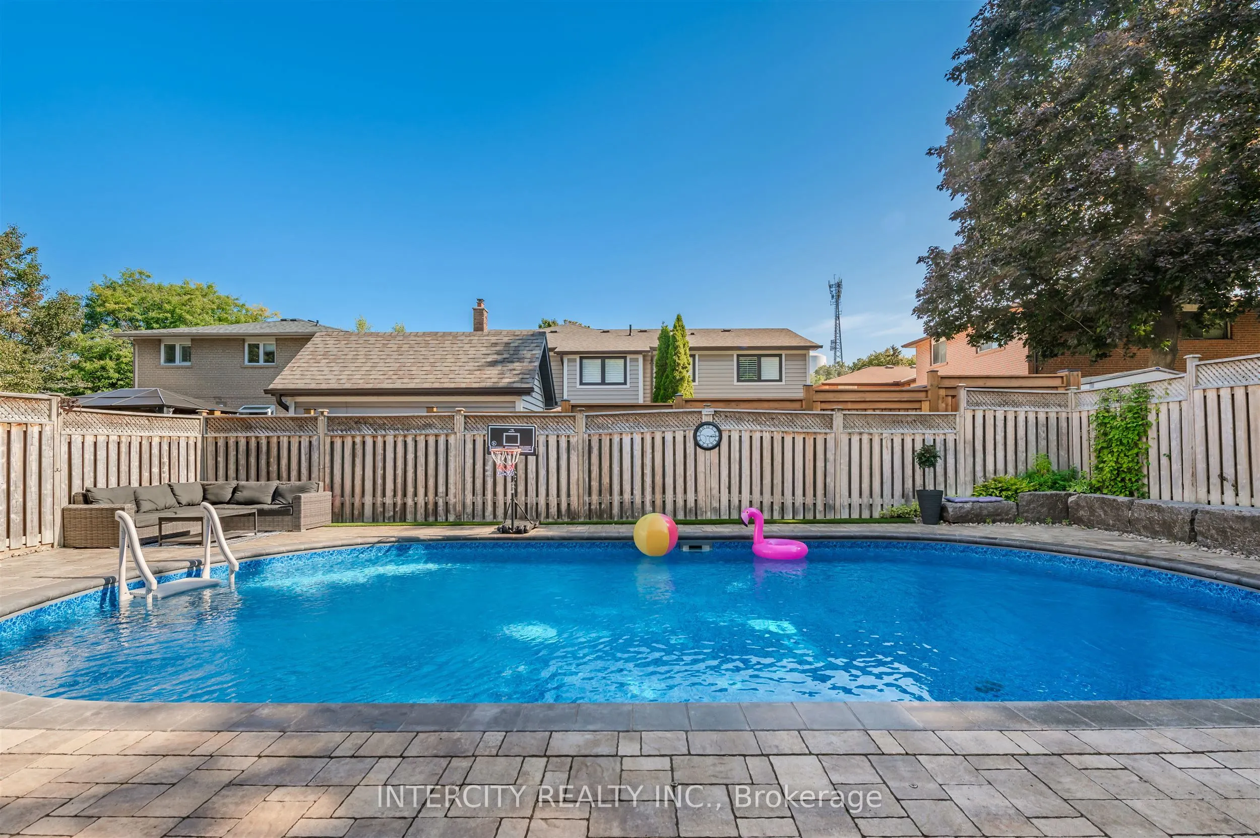 146 Connaught Crescent