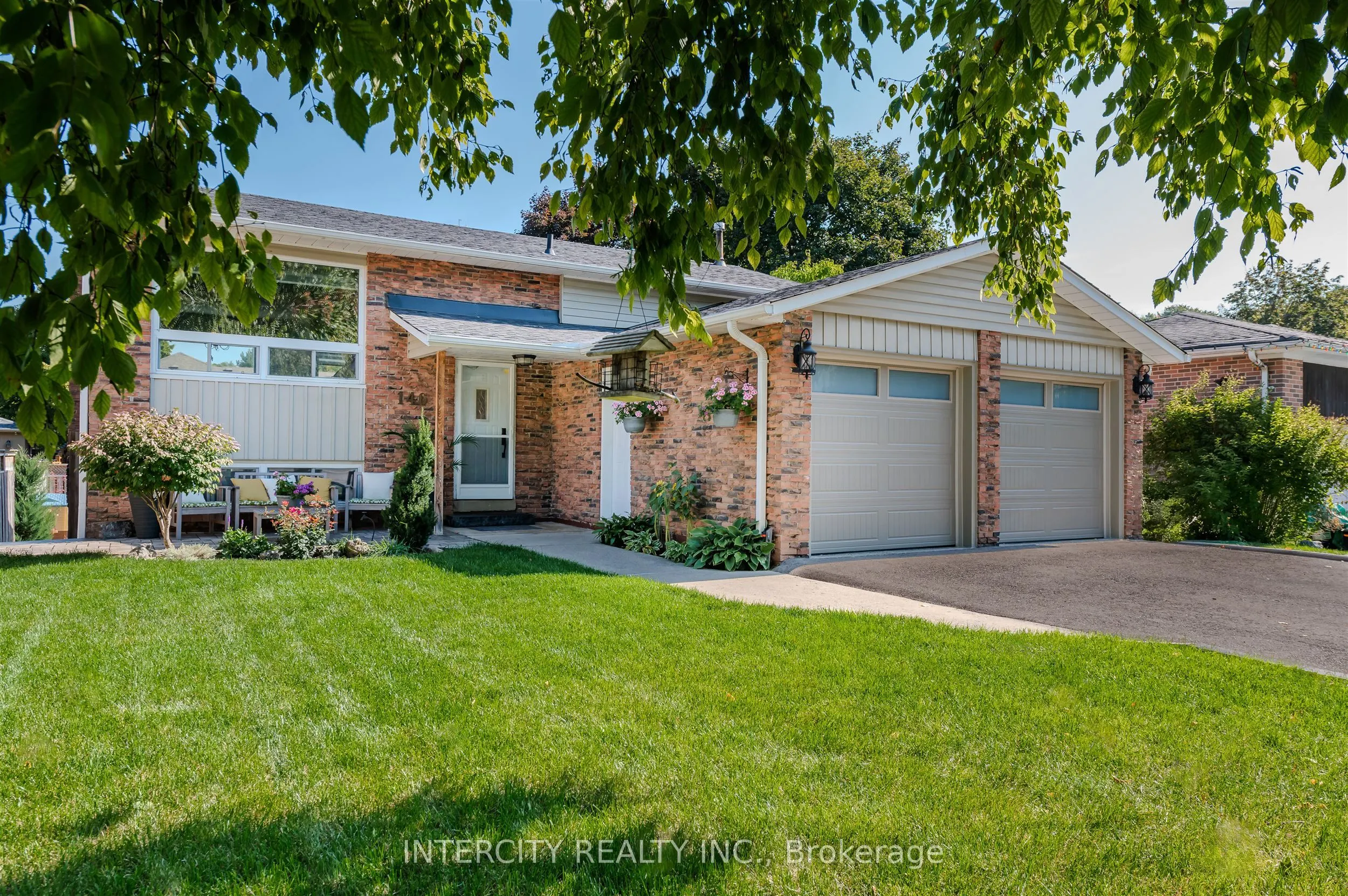 146 Connaught Crescent