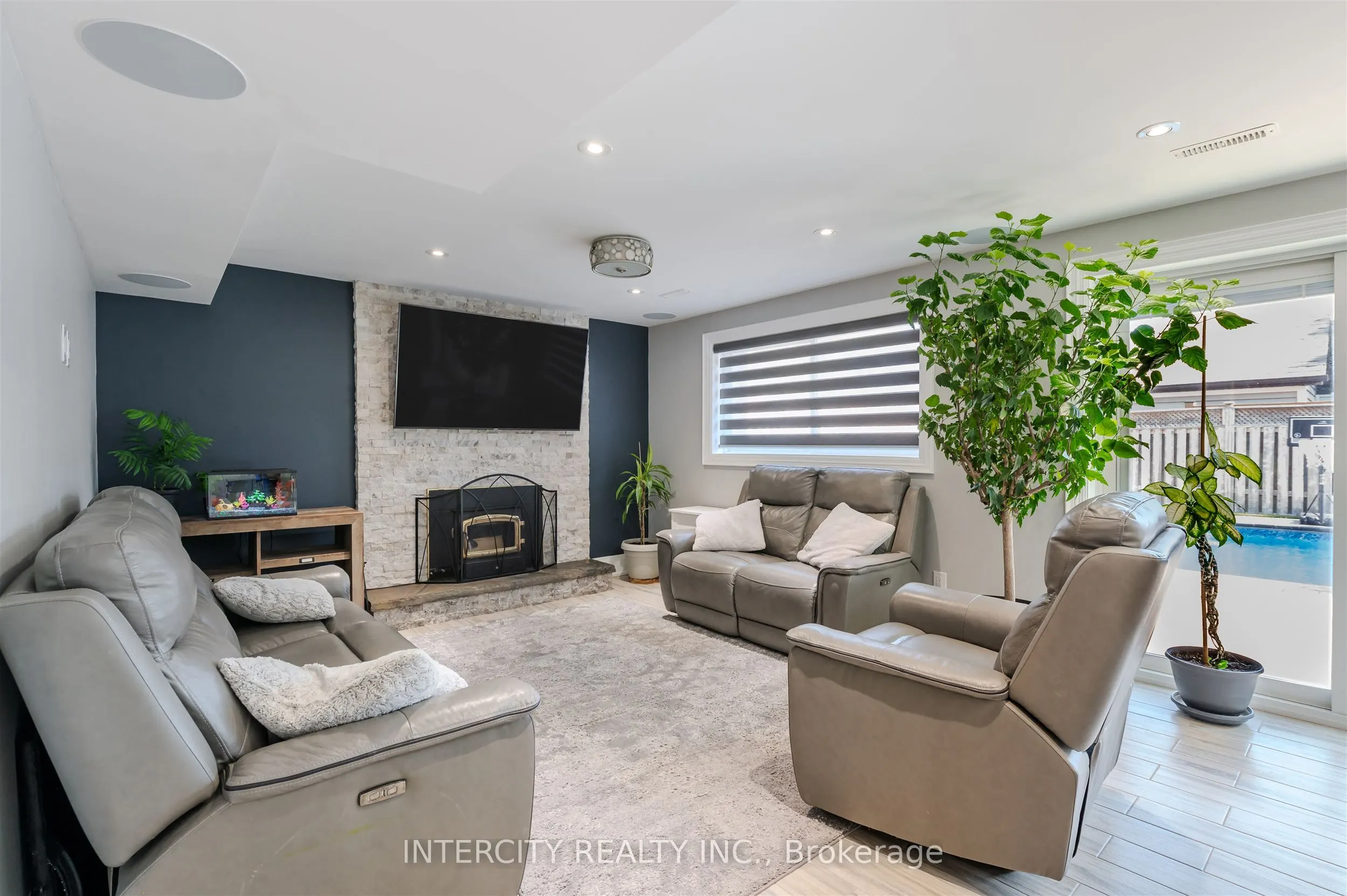 146 Connaught Crescent