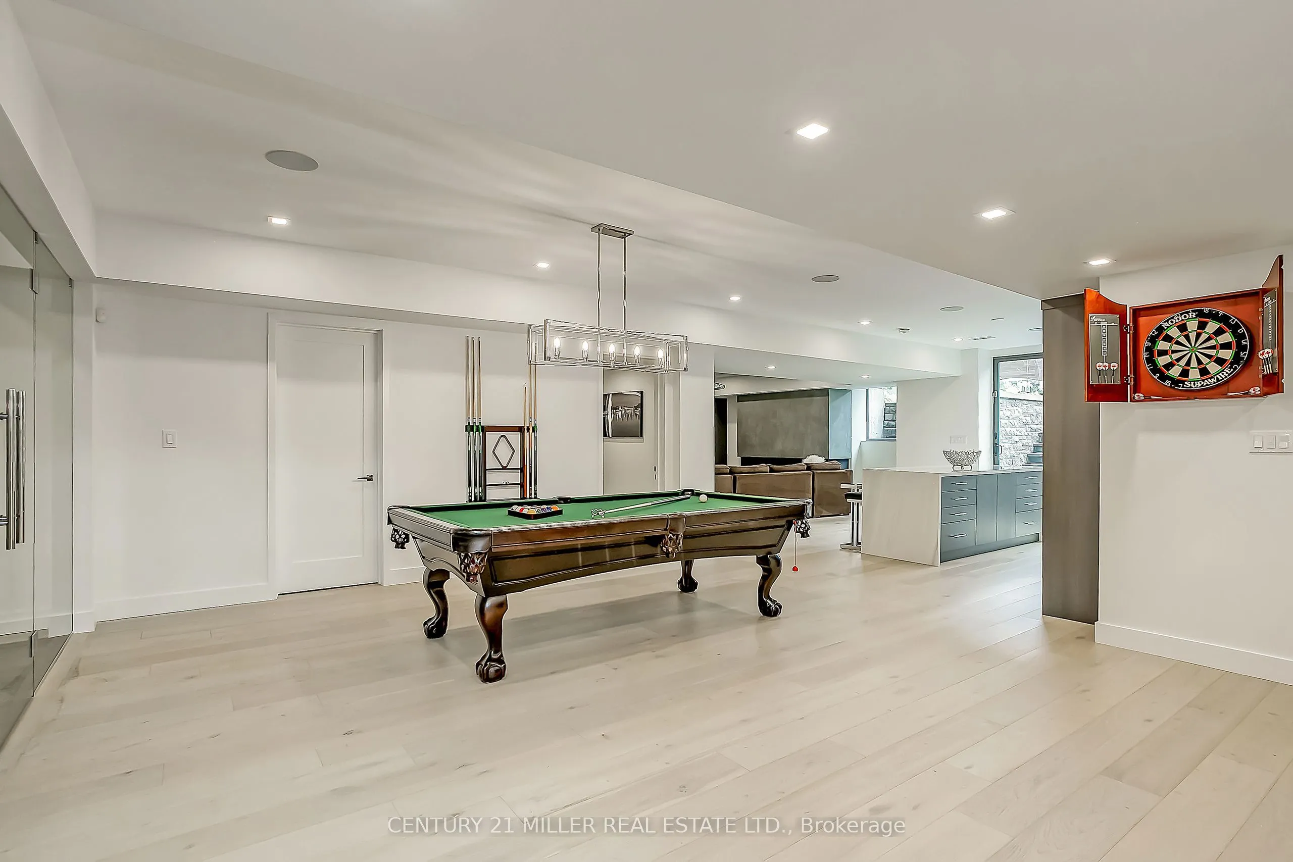 421 Chartwell Road