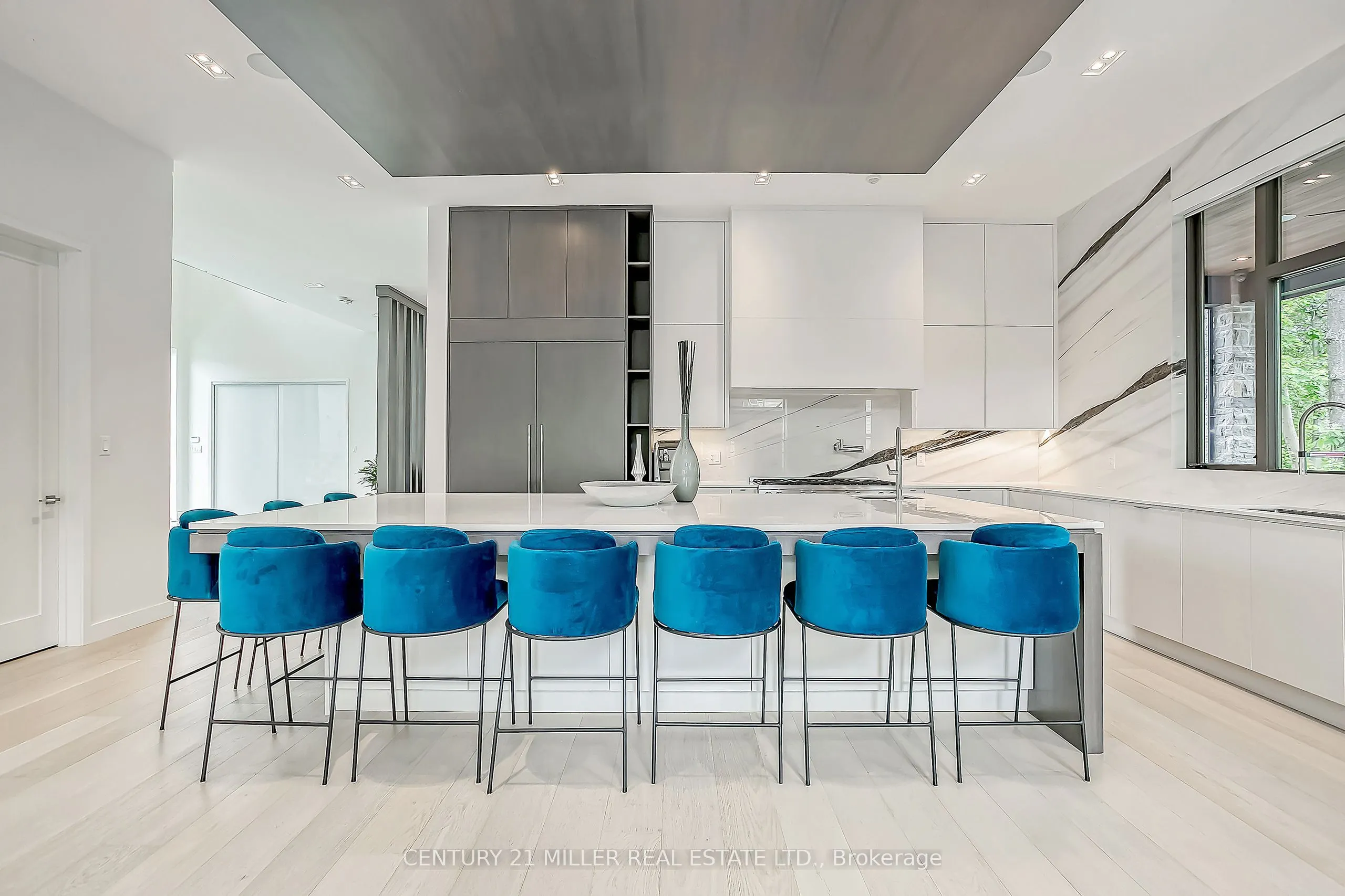 421 Chartwell Road
