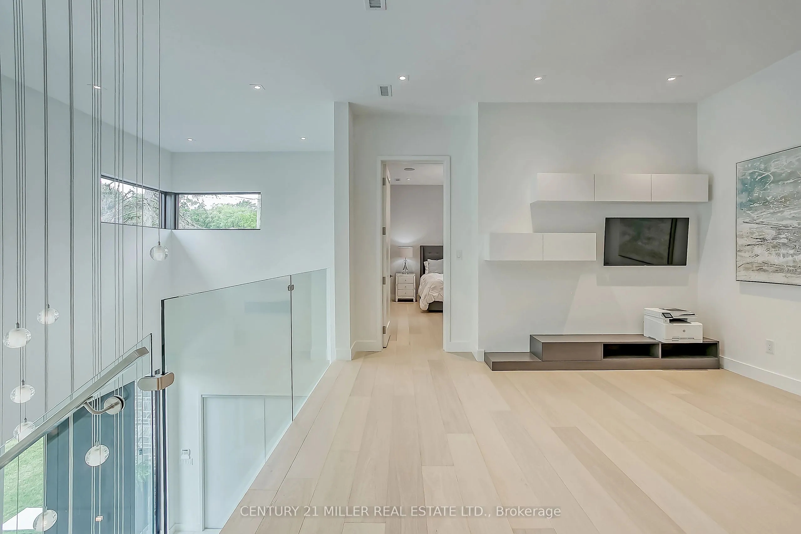 421 Chartwell Road