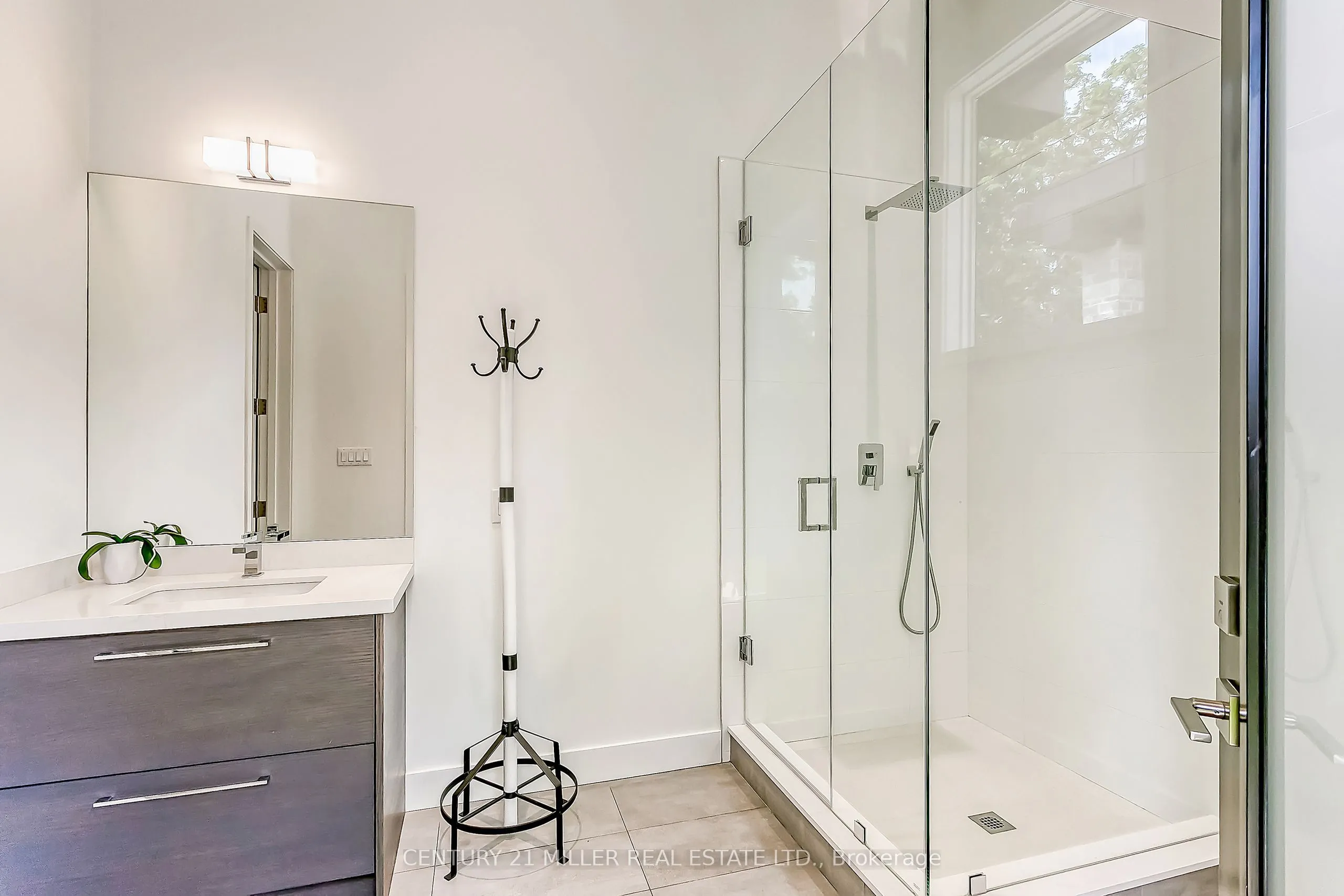 421 Chartwell Road