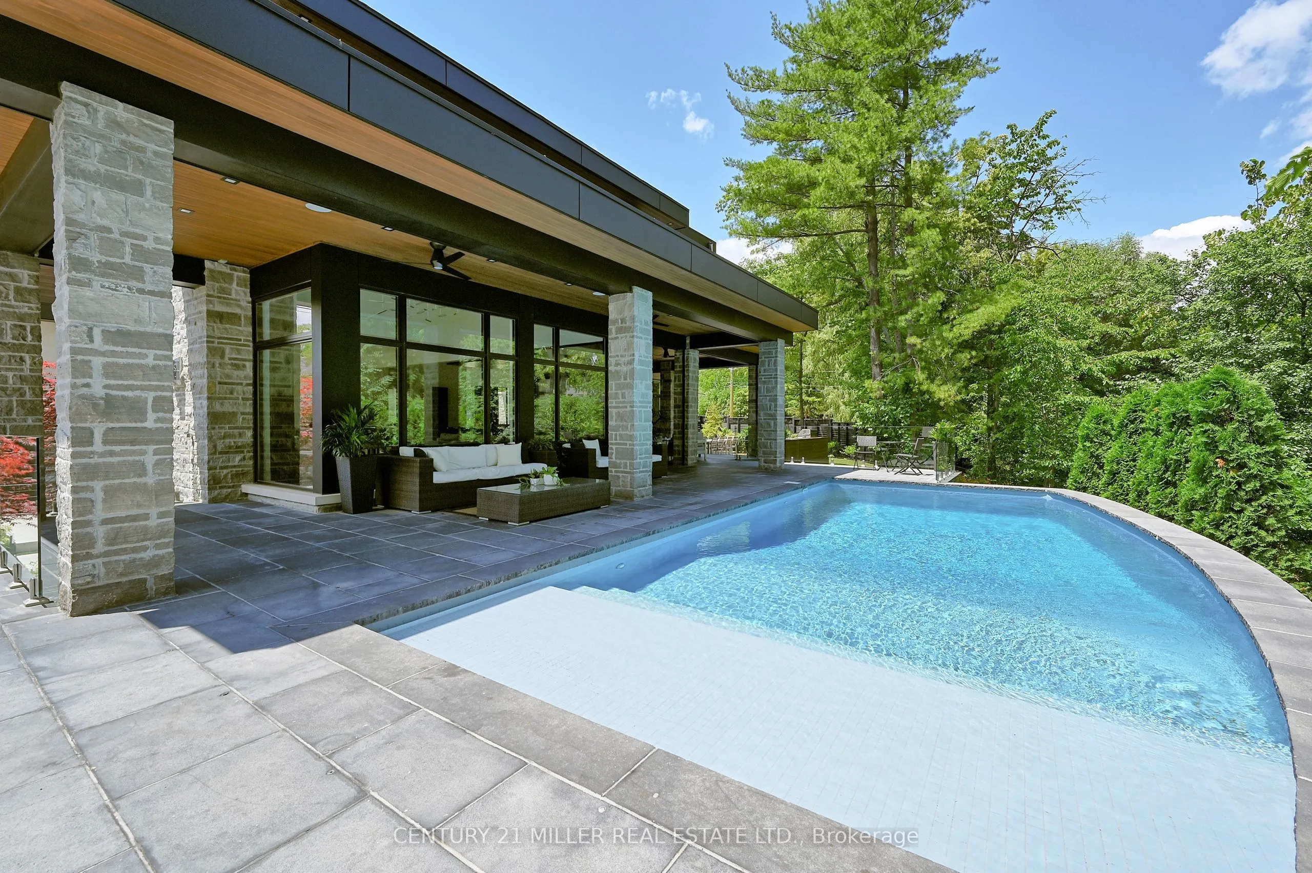 421 Chartwell Road