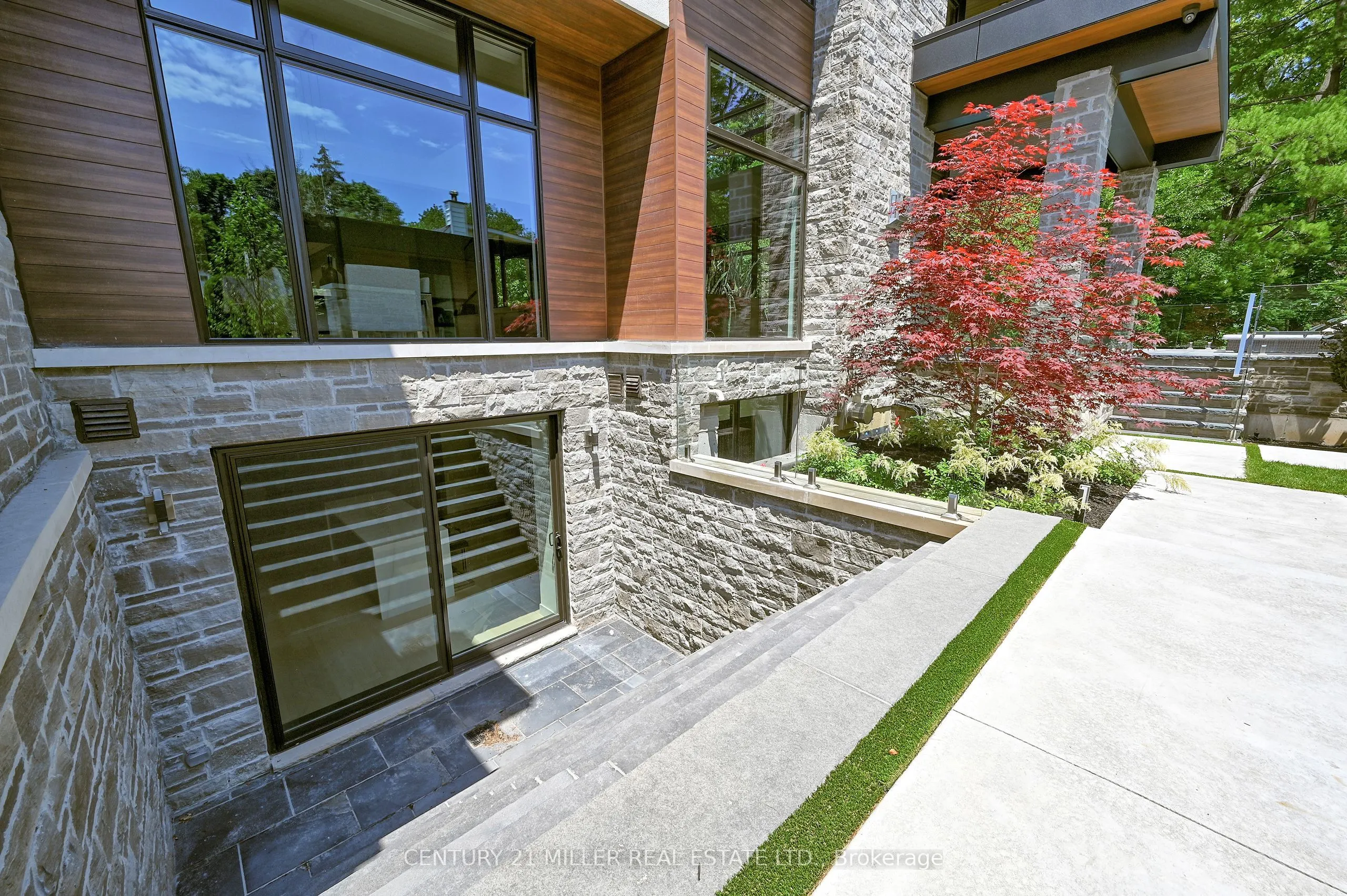 421 Chartwell Road