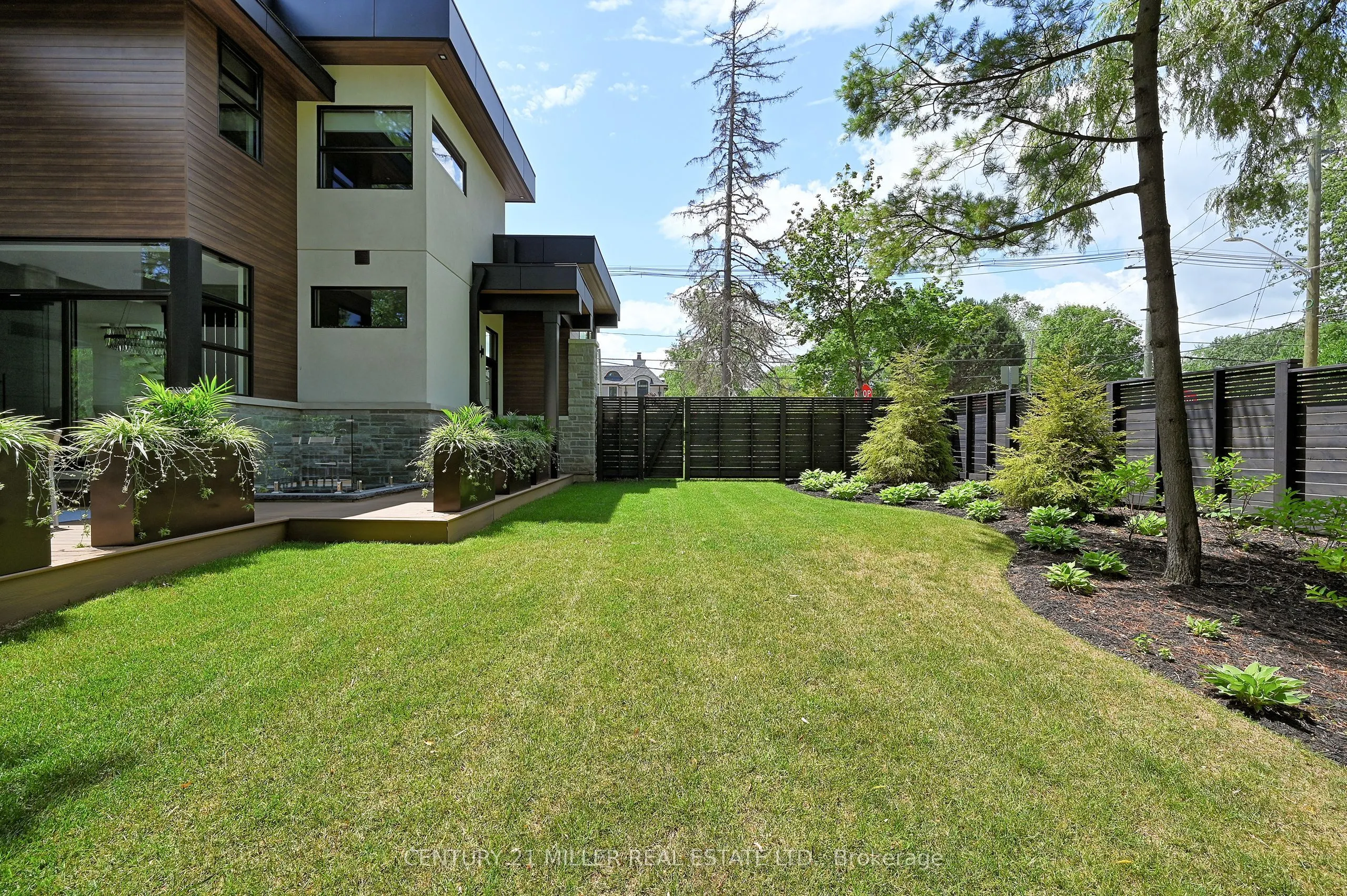 421 Chartwell Road