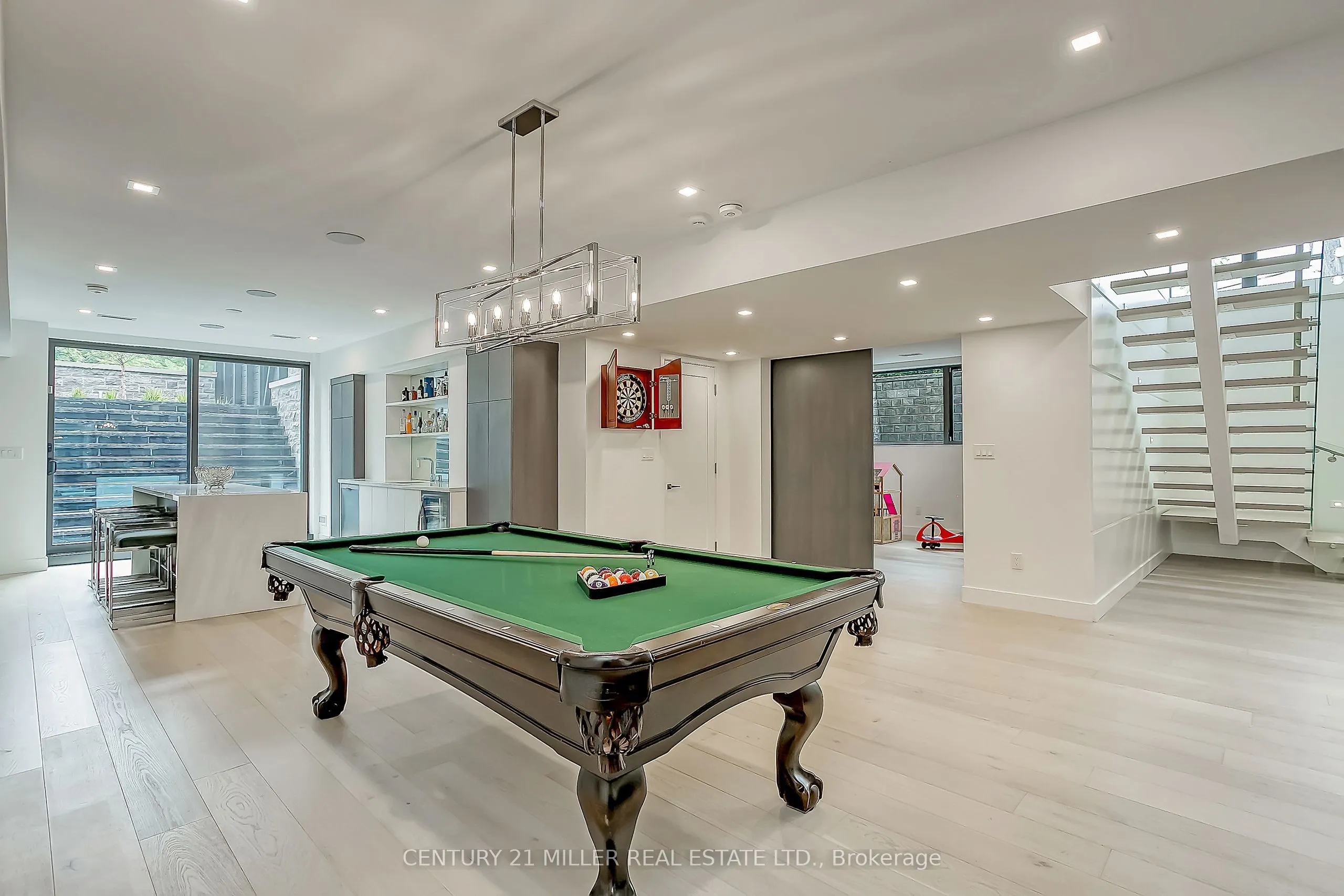 421 Chartwell Road