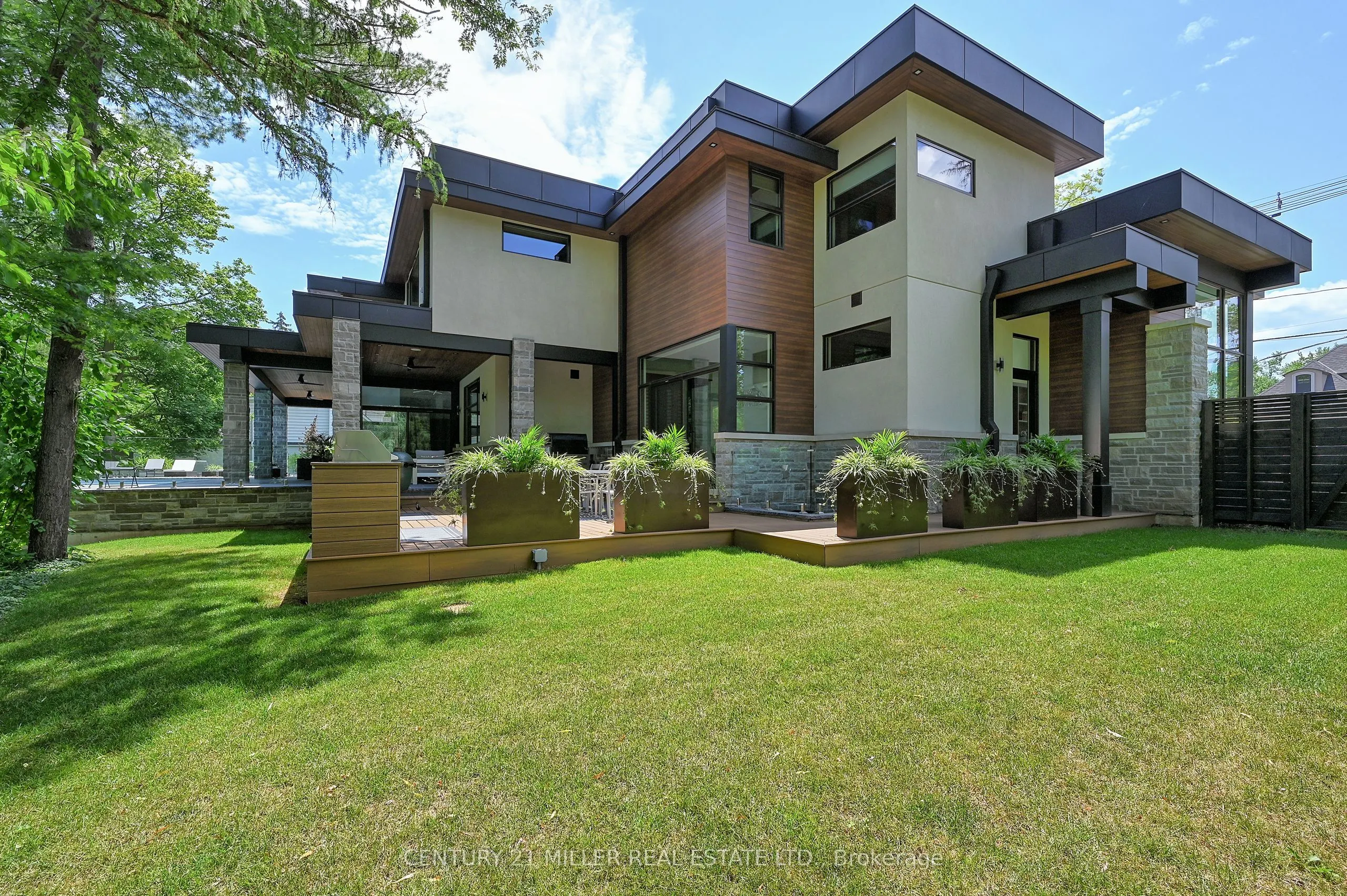 421 Chartwell Road