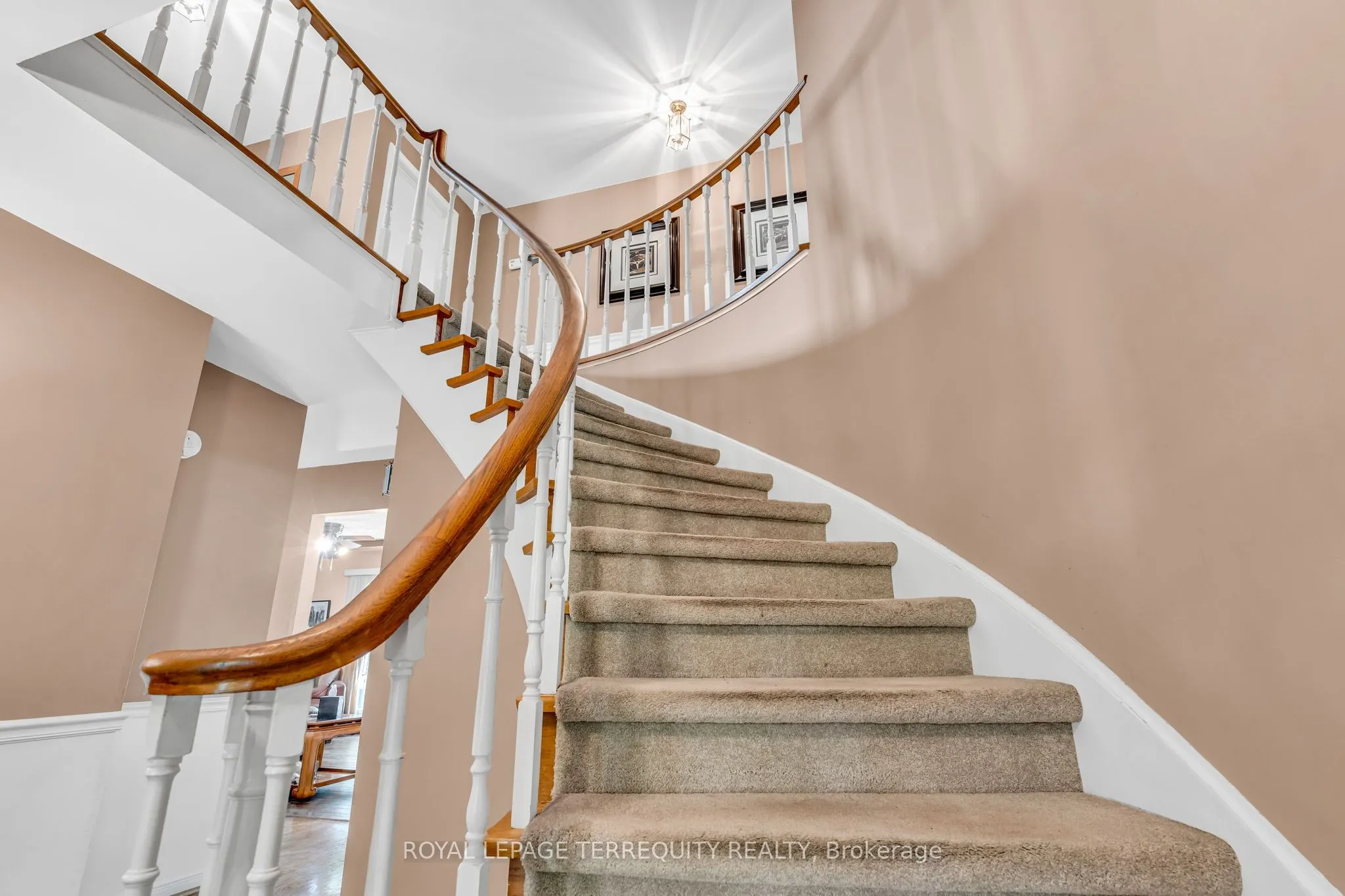 3521 Pinesmoke Crescent