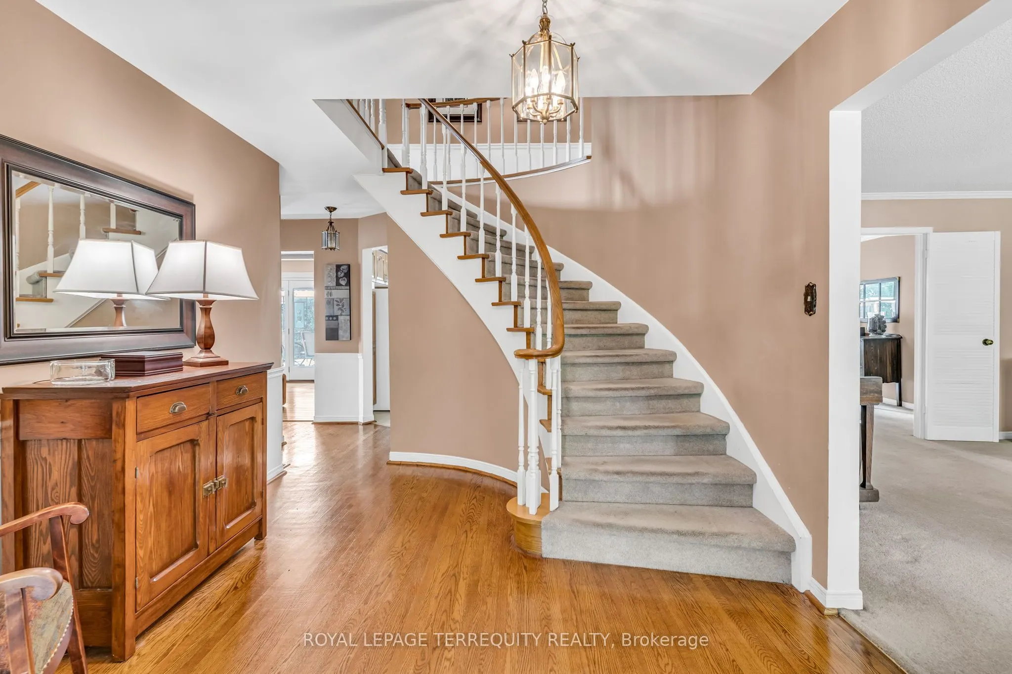 3521 Pinesmoke Crescent