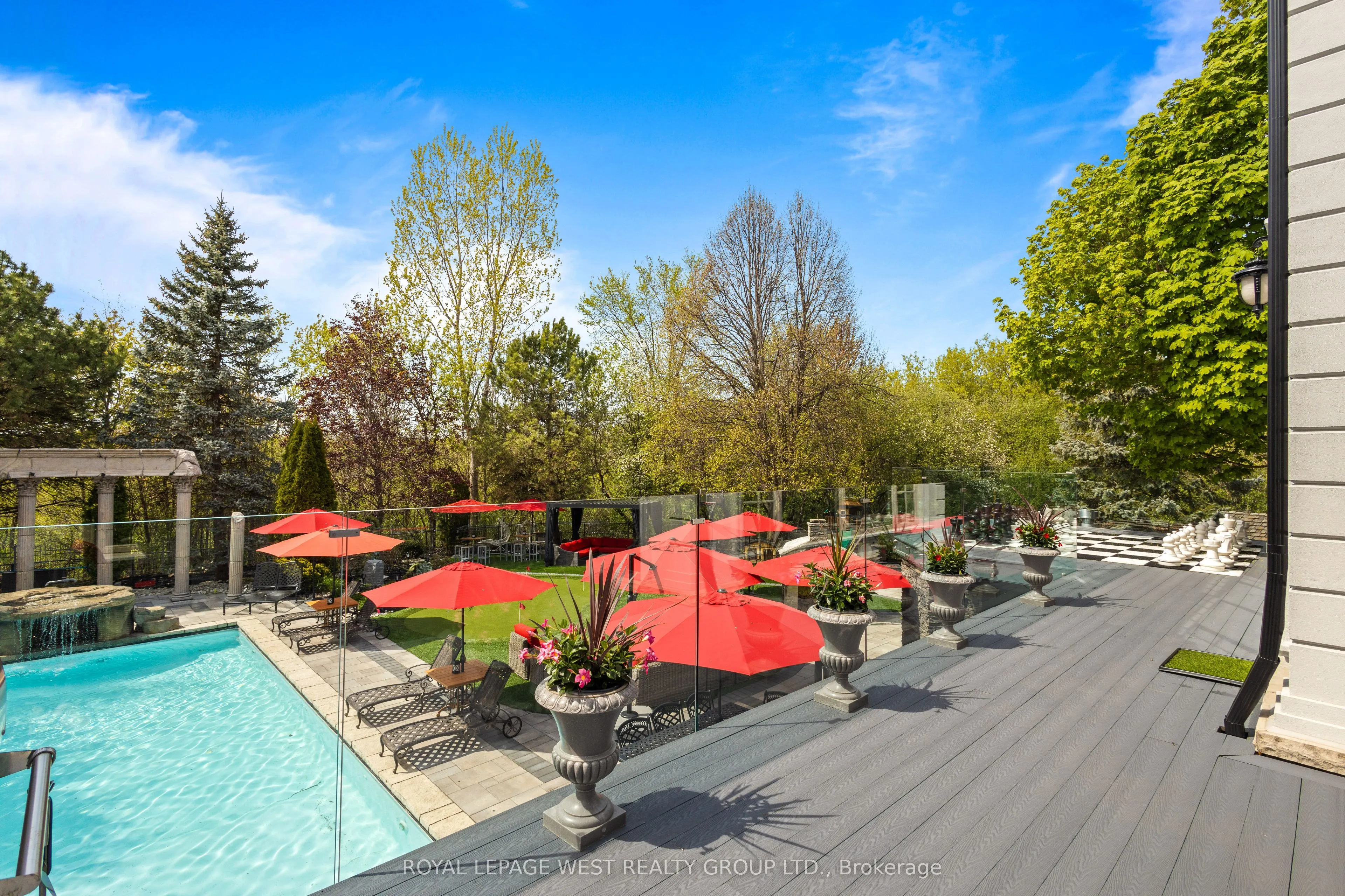 24 McArthur Heights