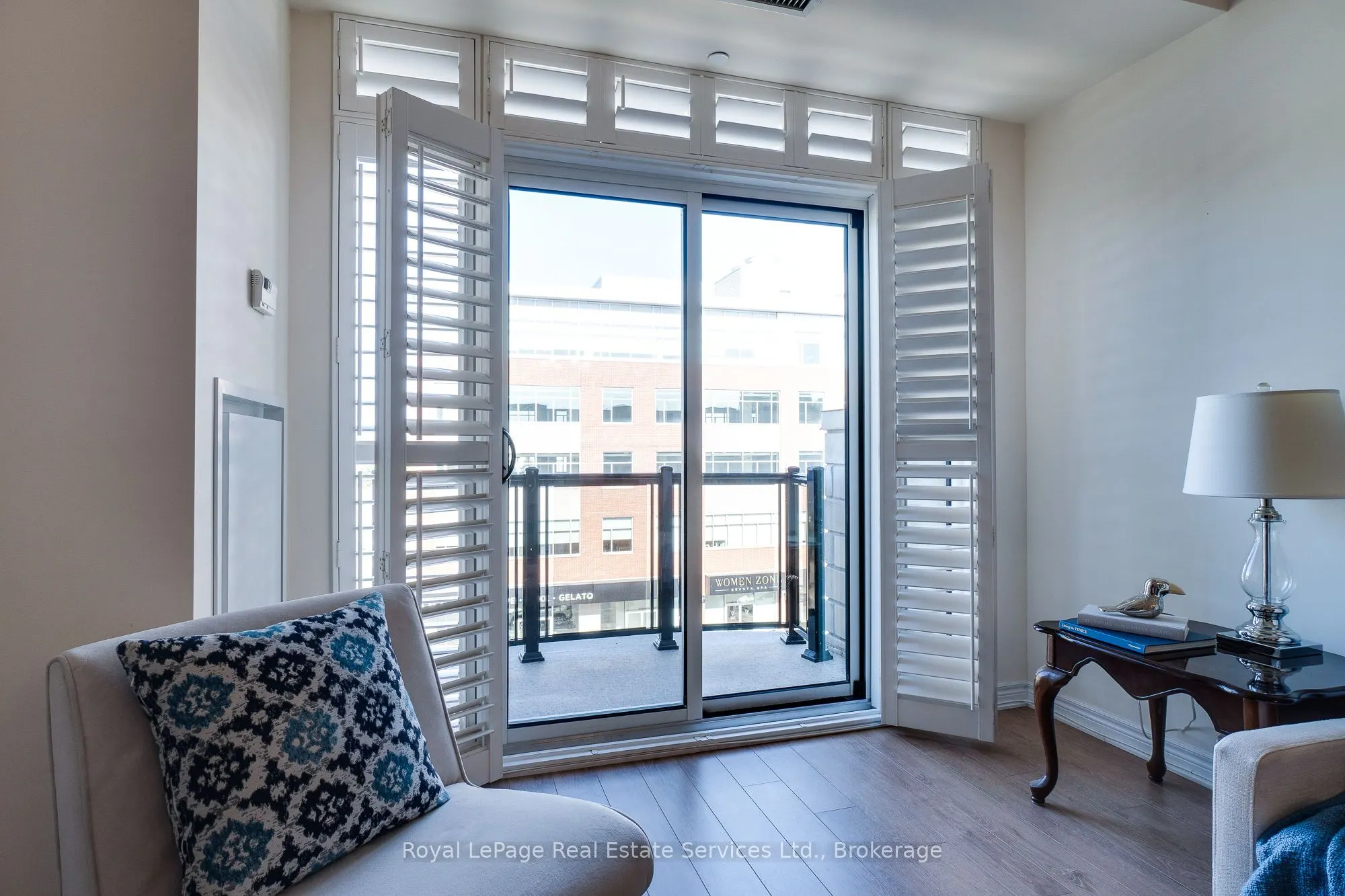 216 Oak Park Boulevard, #411
