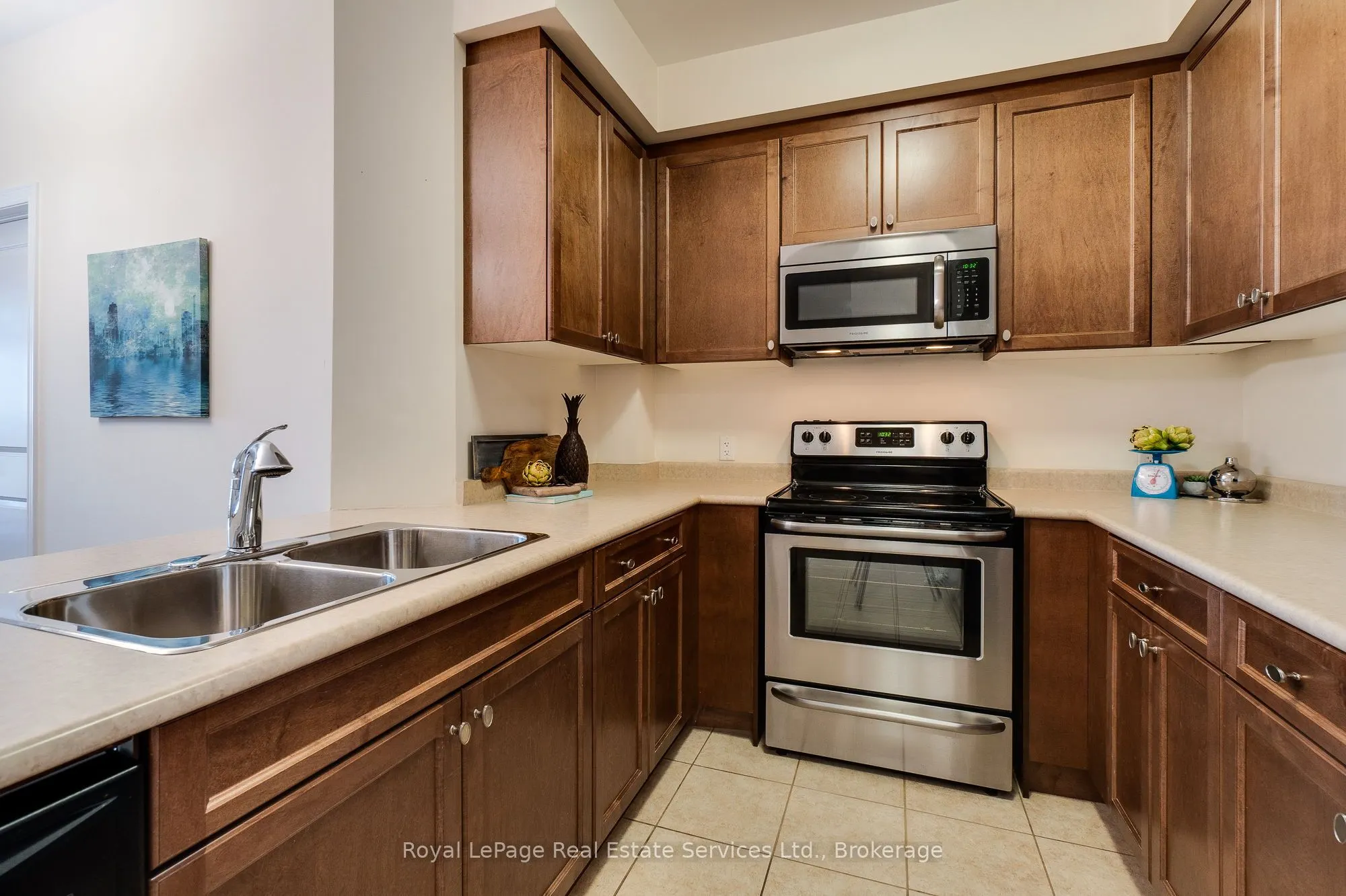 216 Oak Park Boulevard, #411
