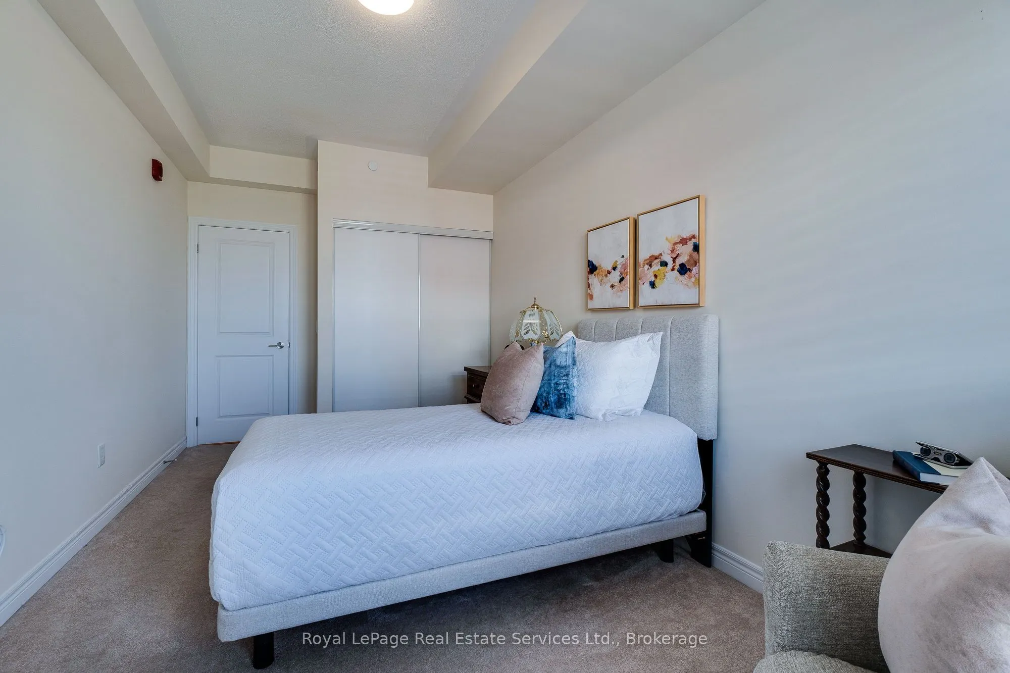 216 Oak Park Boulevard, #411