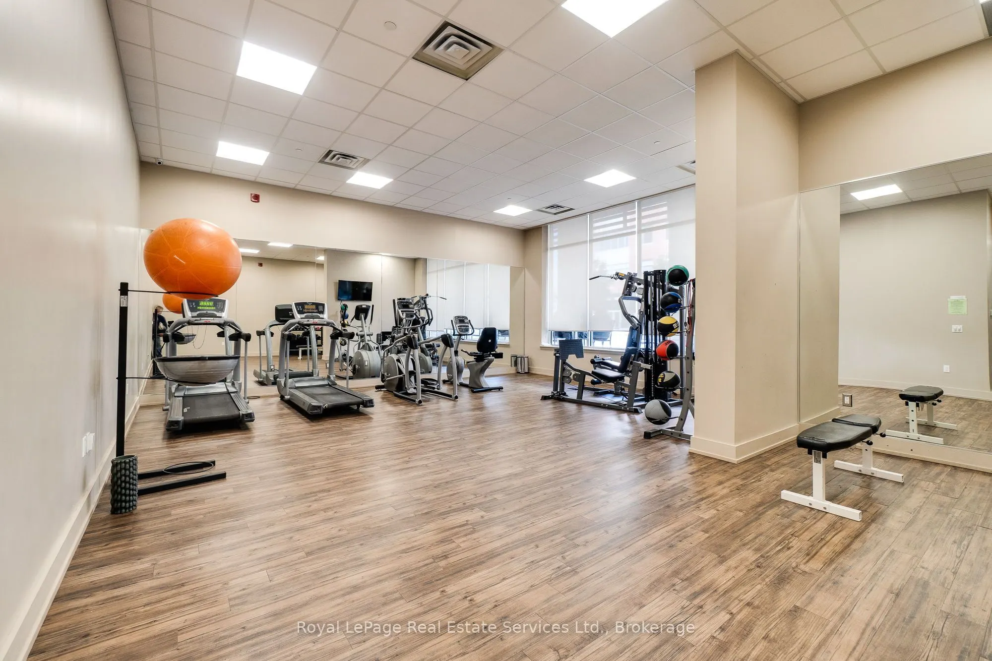 216 Oak Park Boulevard, #411