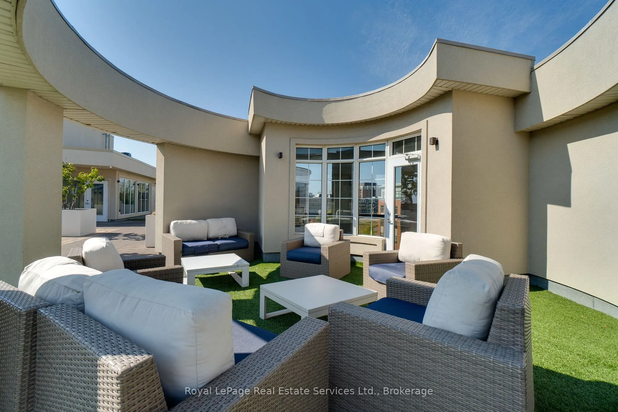 216 Oak Park Boulevard, #411