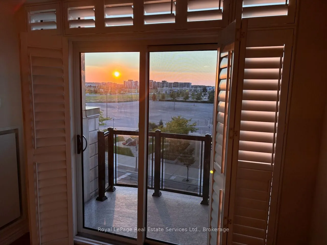 216 Oak Park Boulevard, #411